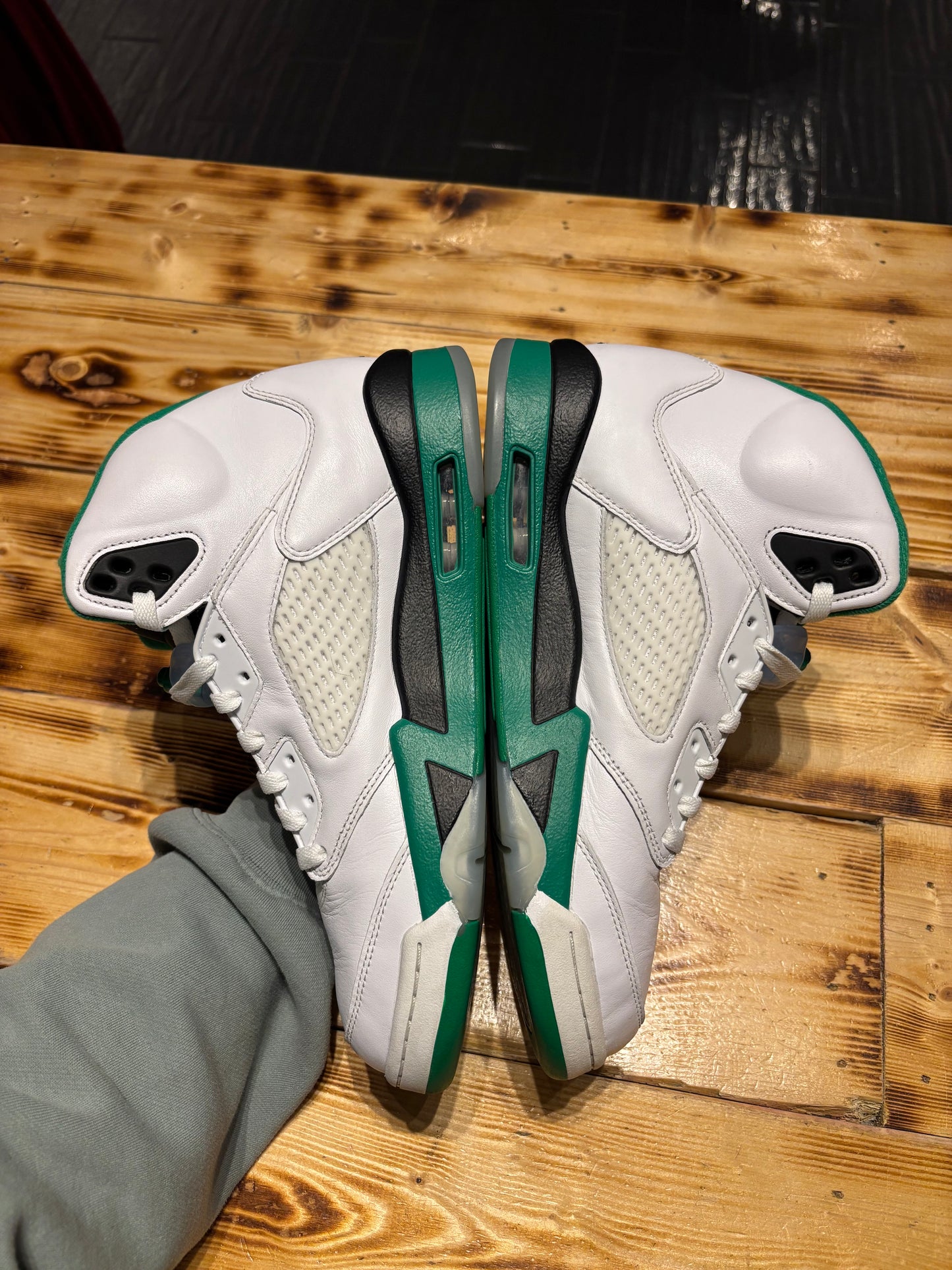 Jordan 5 lucky green/size 10 men