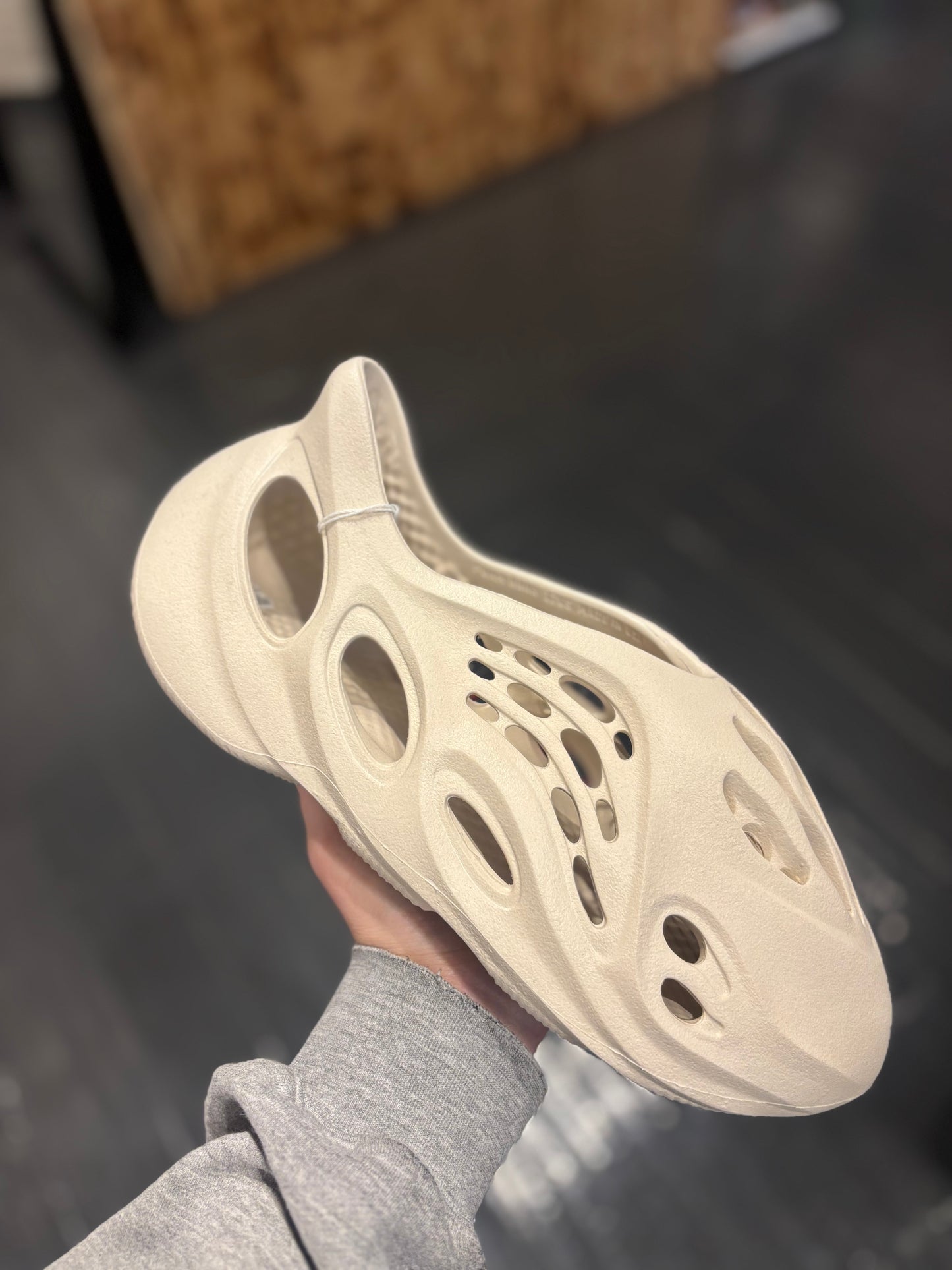 Yeezy foam runner “sand”