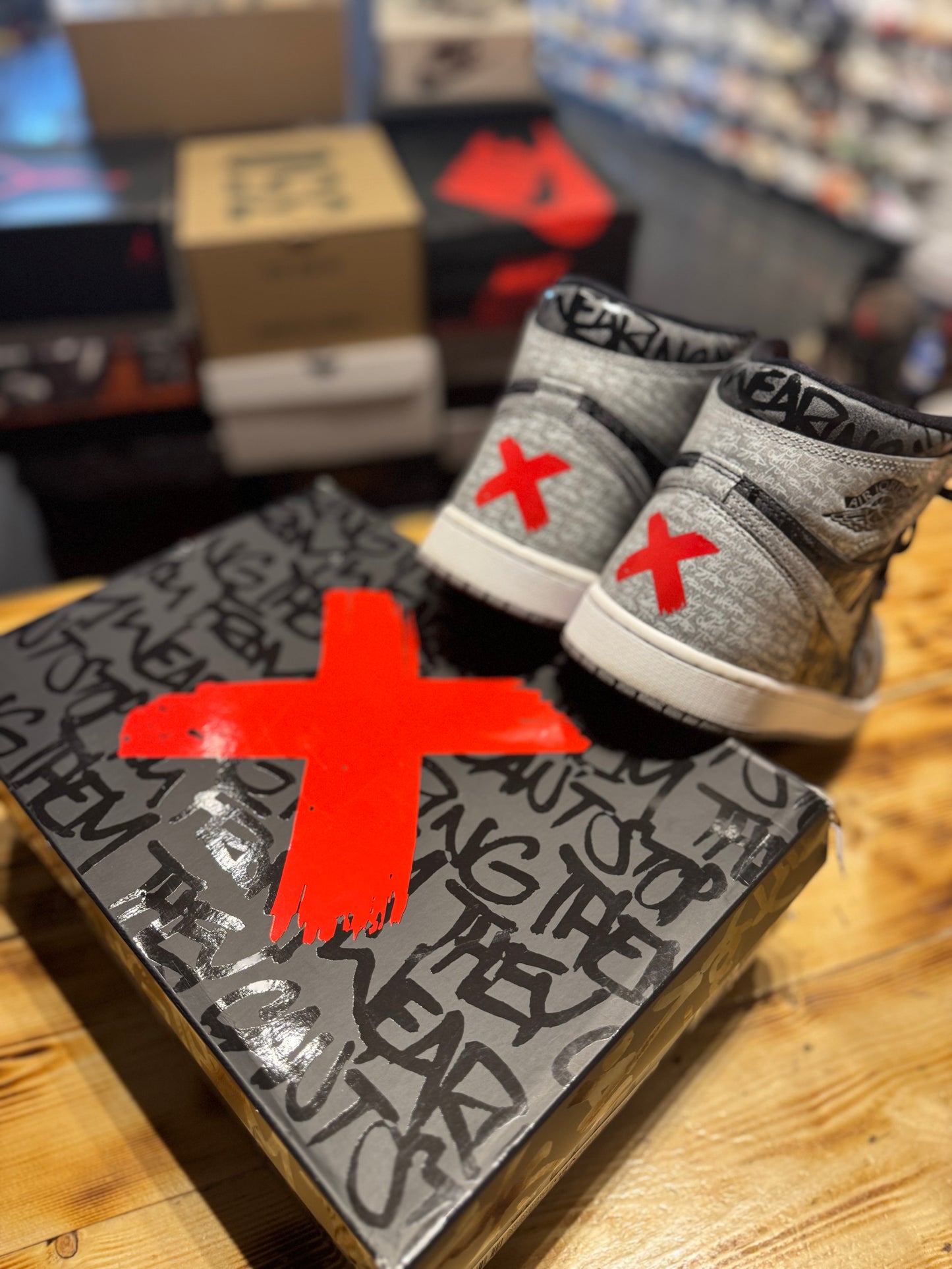 Jordan 1 “rebellionare”/size 9.5