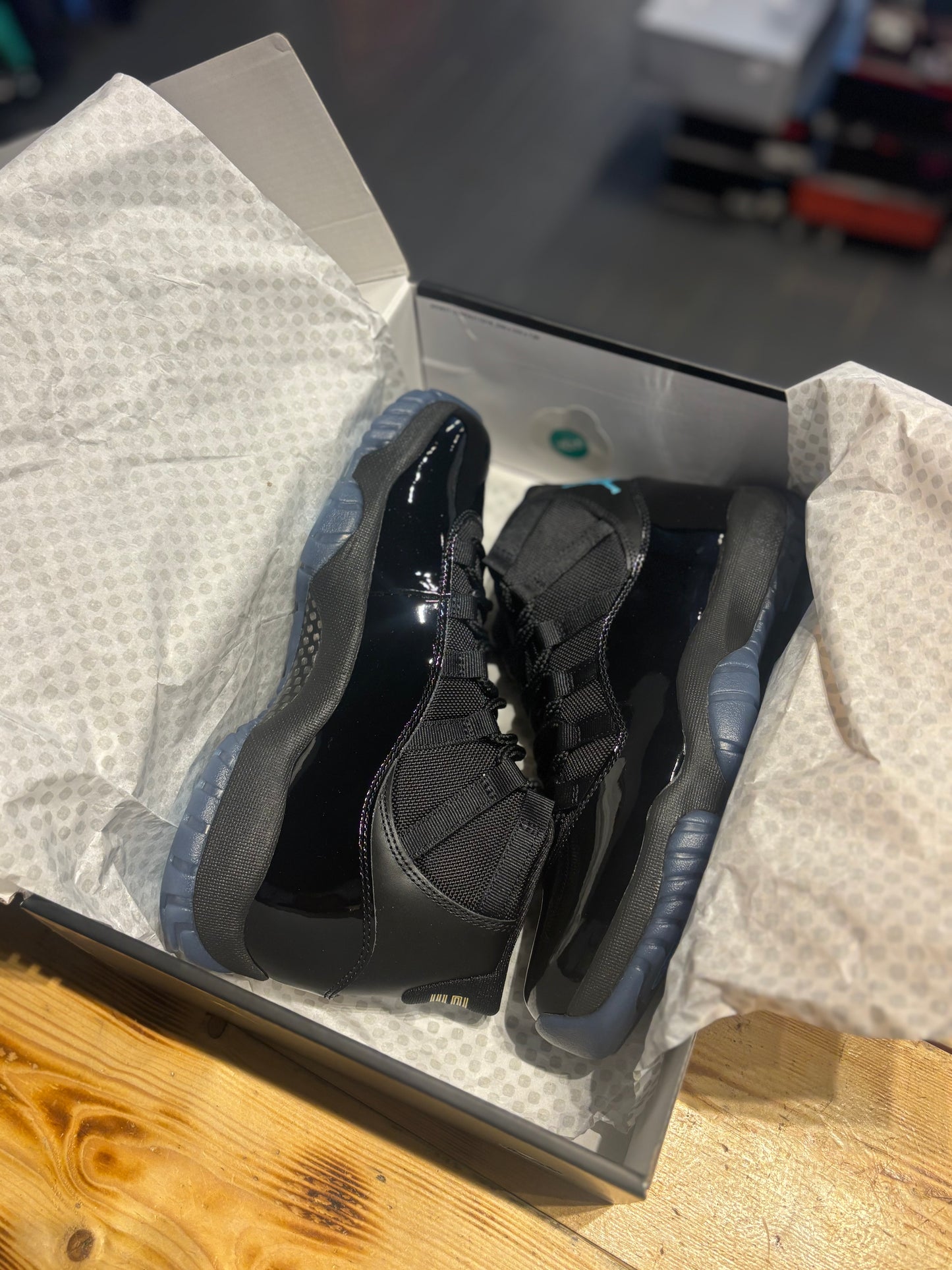 Jordan 11 “gamma”/size 8.5