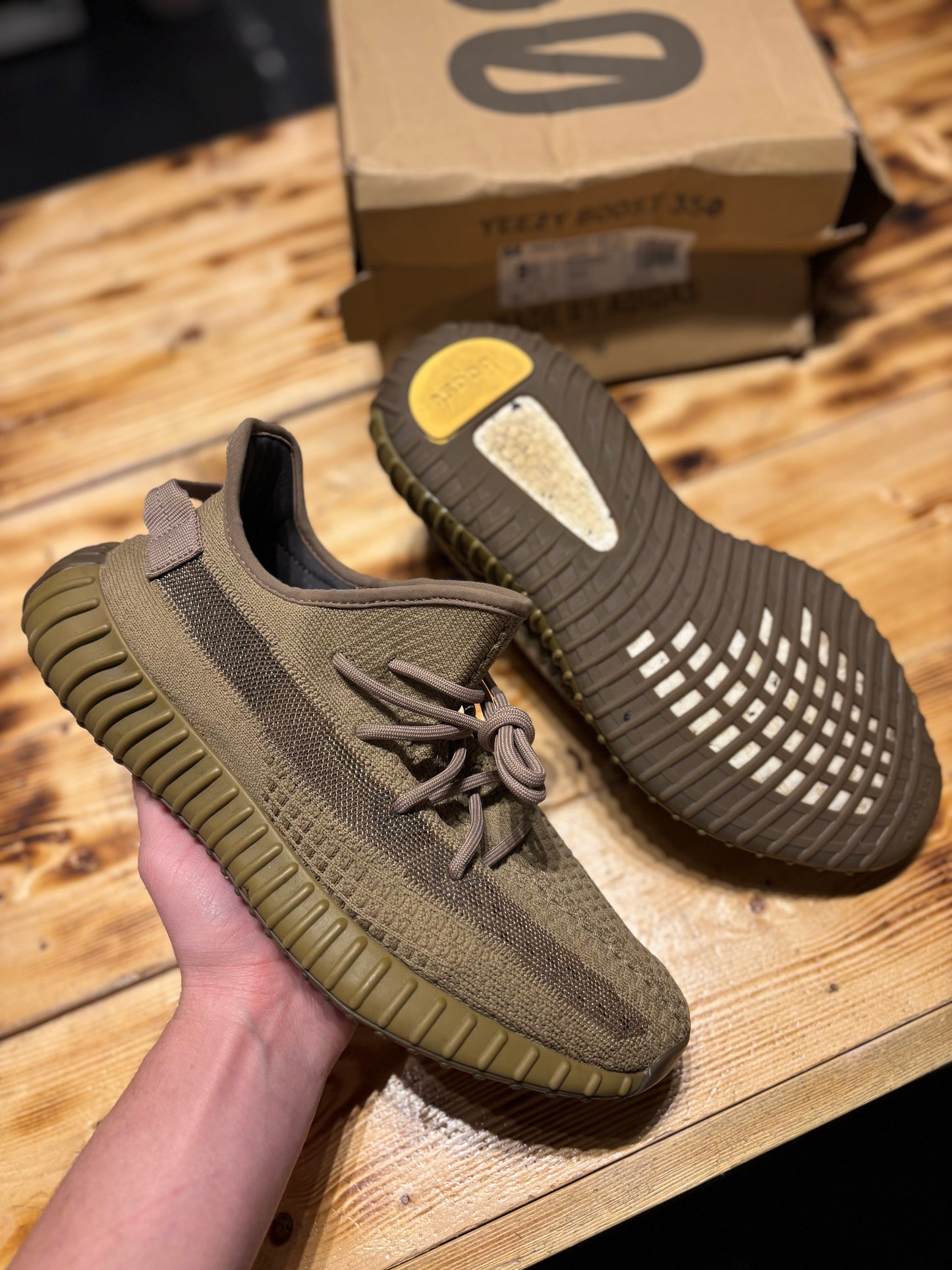 Yeezy 350 “earth” /size 9.5