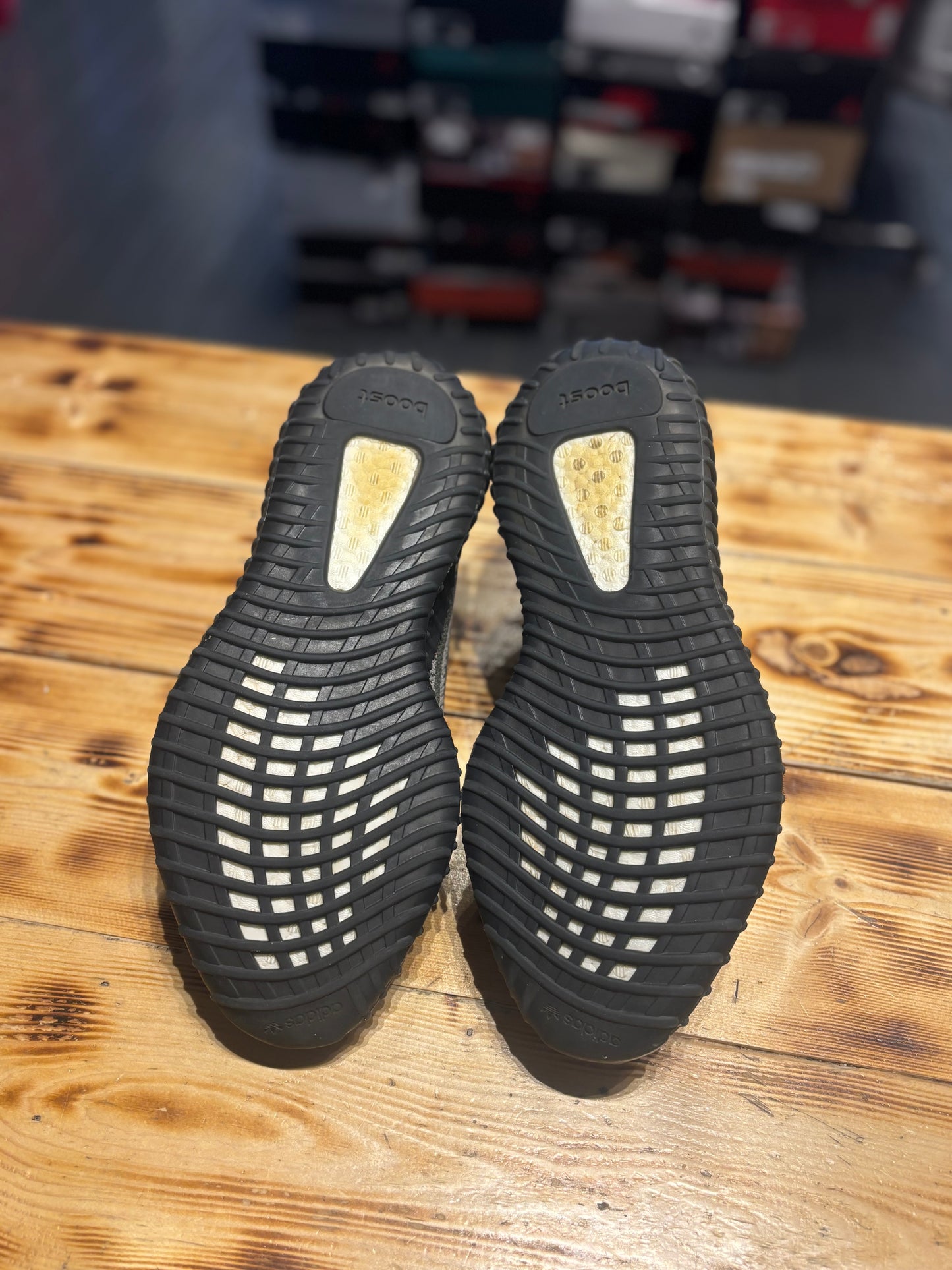 Yeezy 350 “Carbon Beluga”/size 11.5
