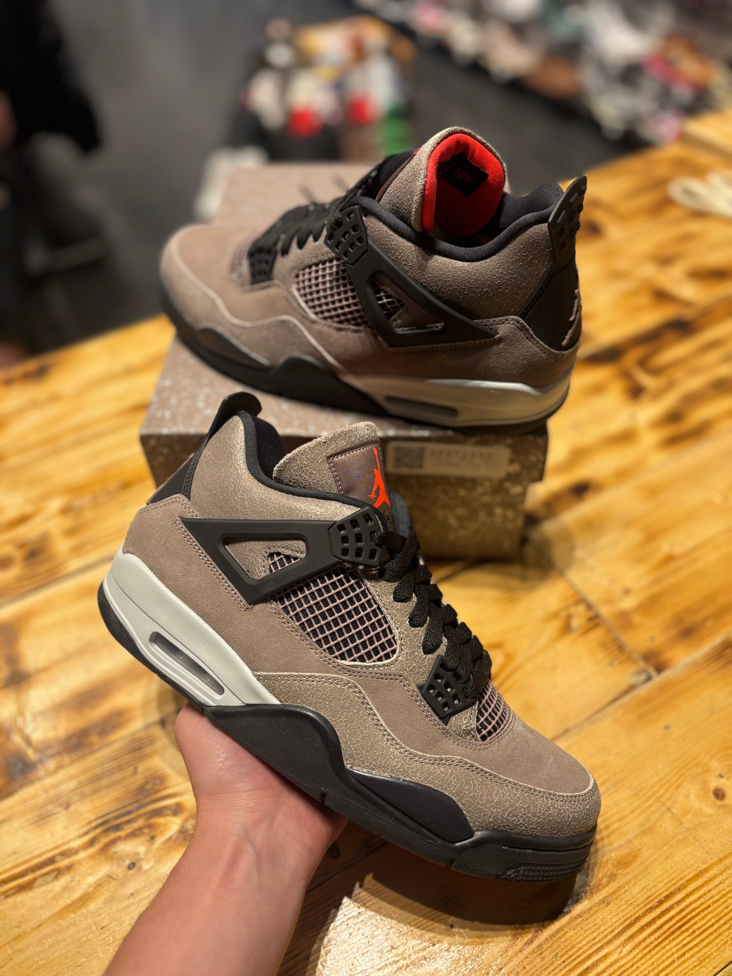 Jordan 4 “Taupe Haze”/size 10.5