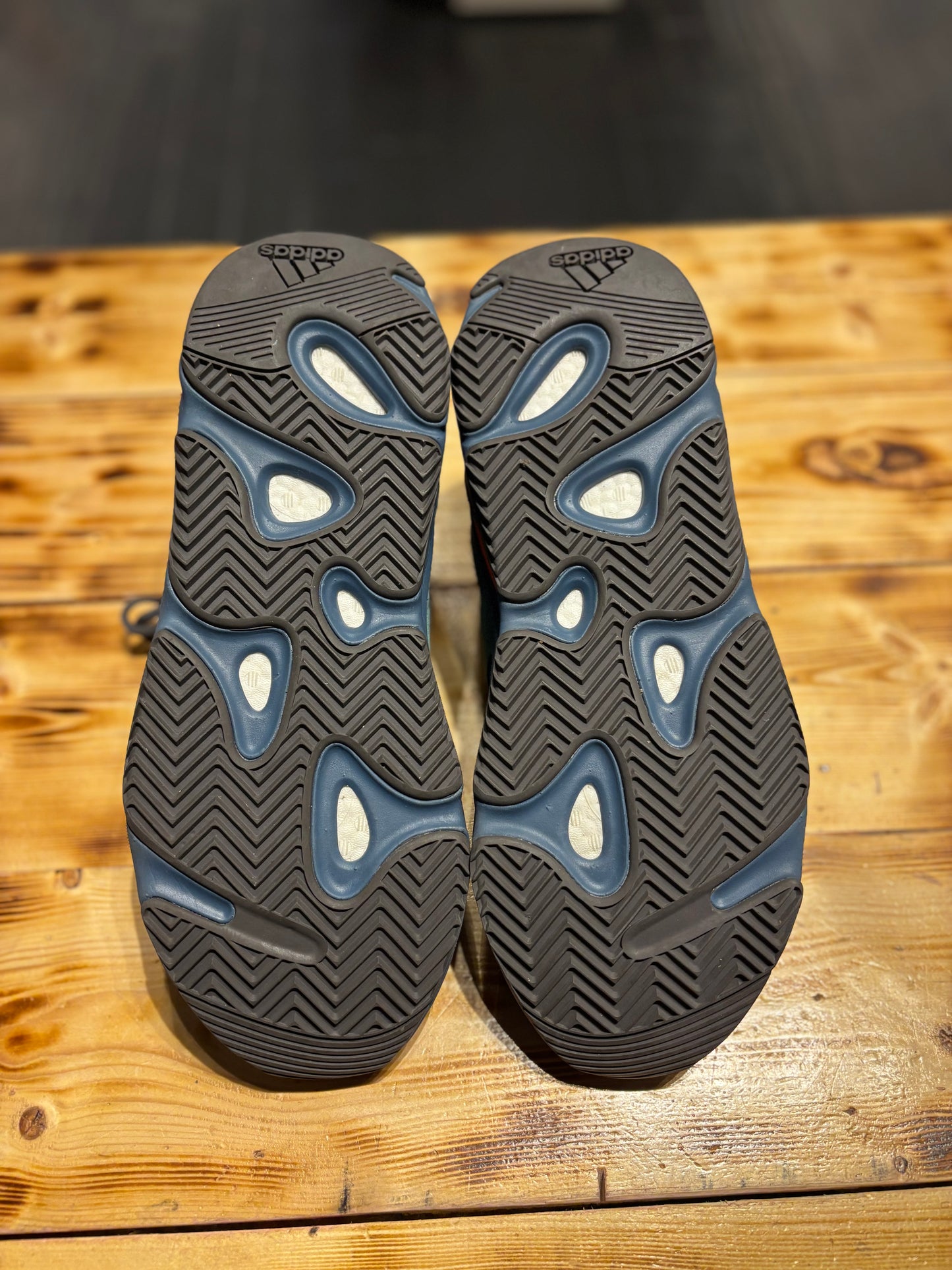 Yeezy 700 faded azure /size 14