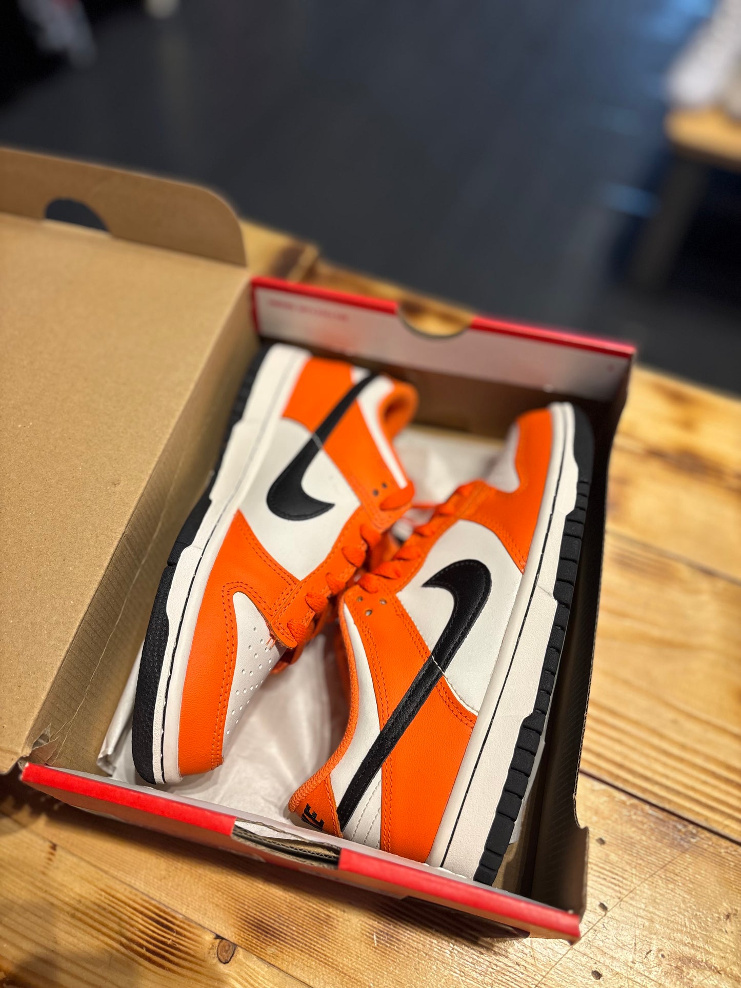 Nike dunk low “Halloween”size 5y