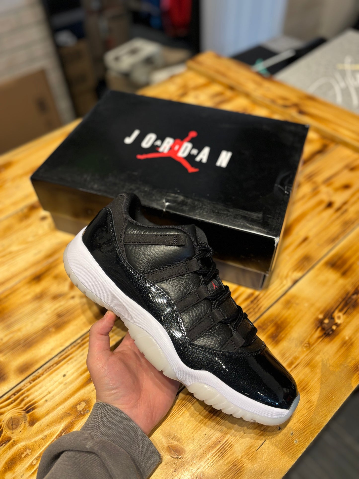 Jordan 11 “72-10”/size 11.5