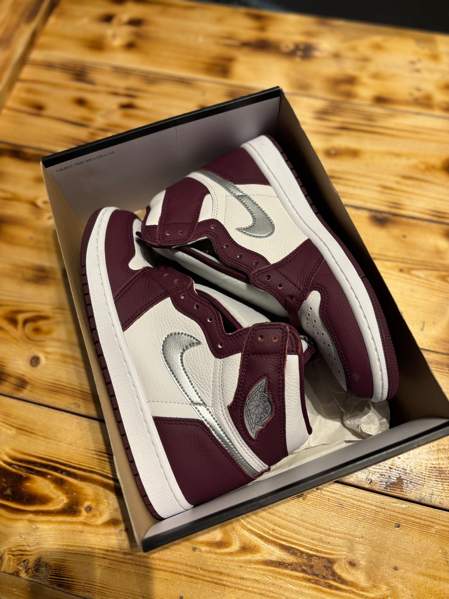 Jordan 1 Bordeaux/size 8.5