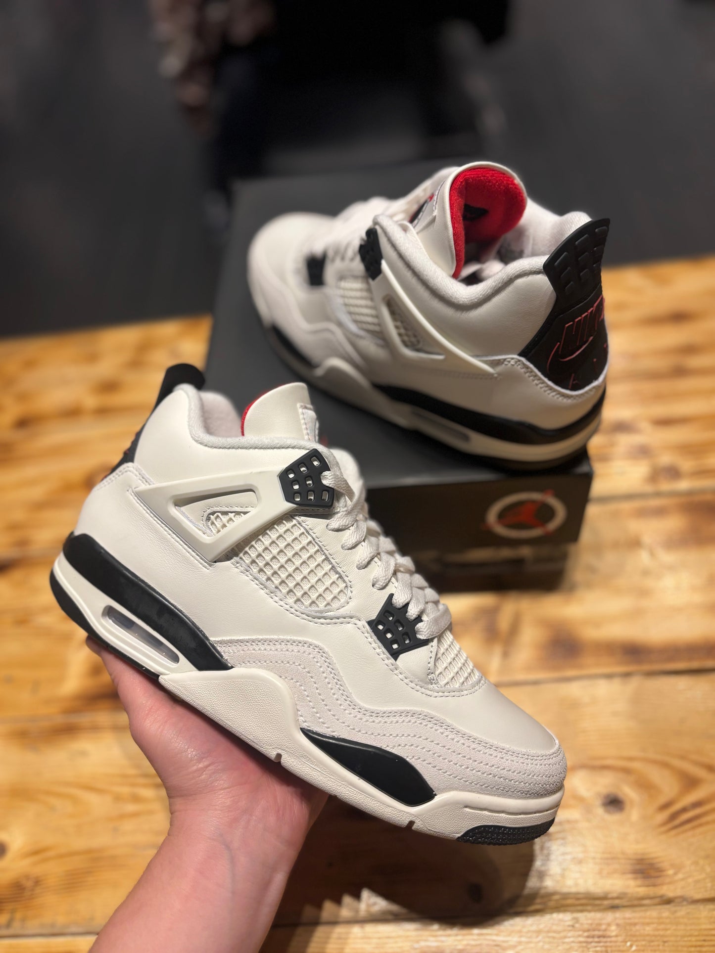 Jordan 4 “Flight Club”/Size 10
