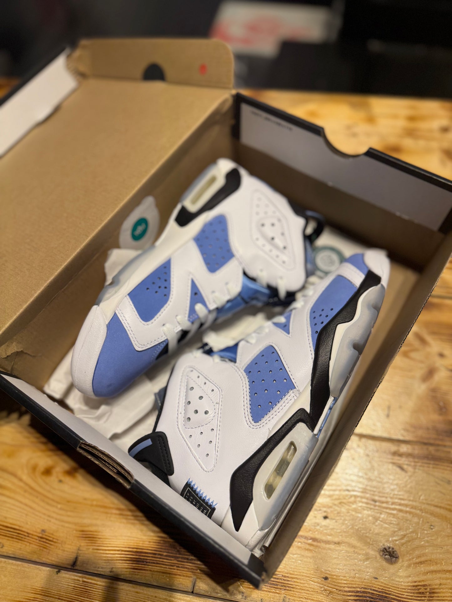 Jordan 6 “unc”/Size 5.5y