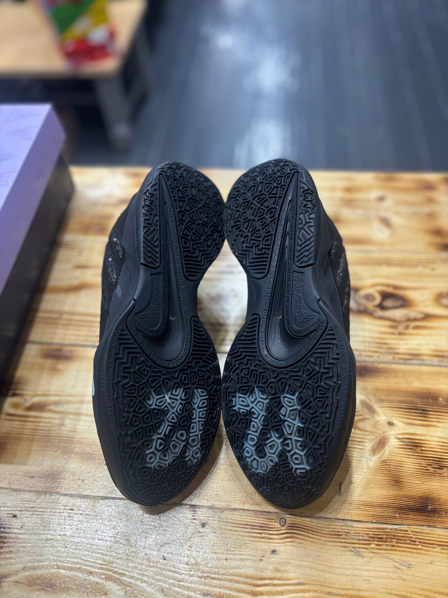 Ja 2 “swarovski”/size 9