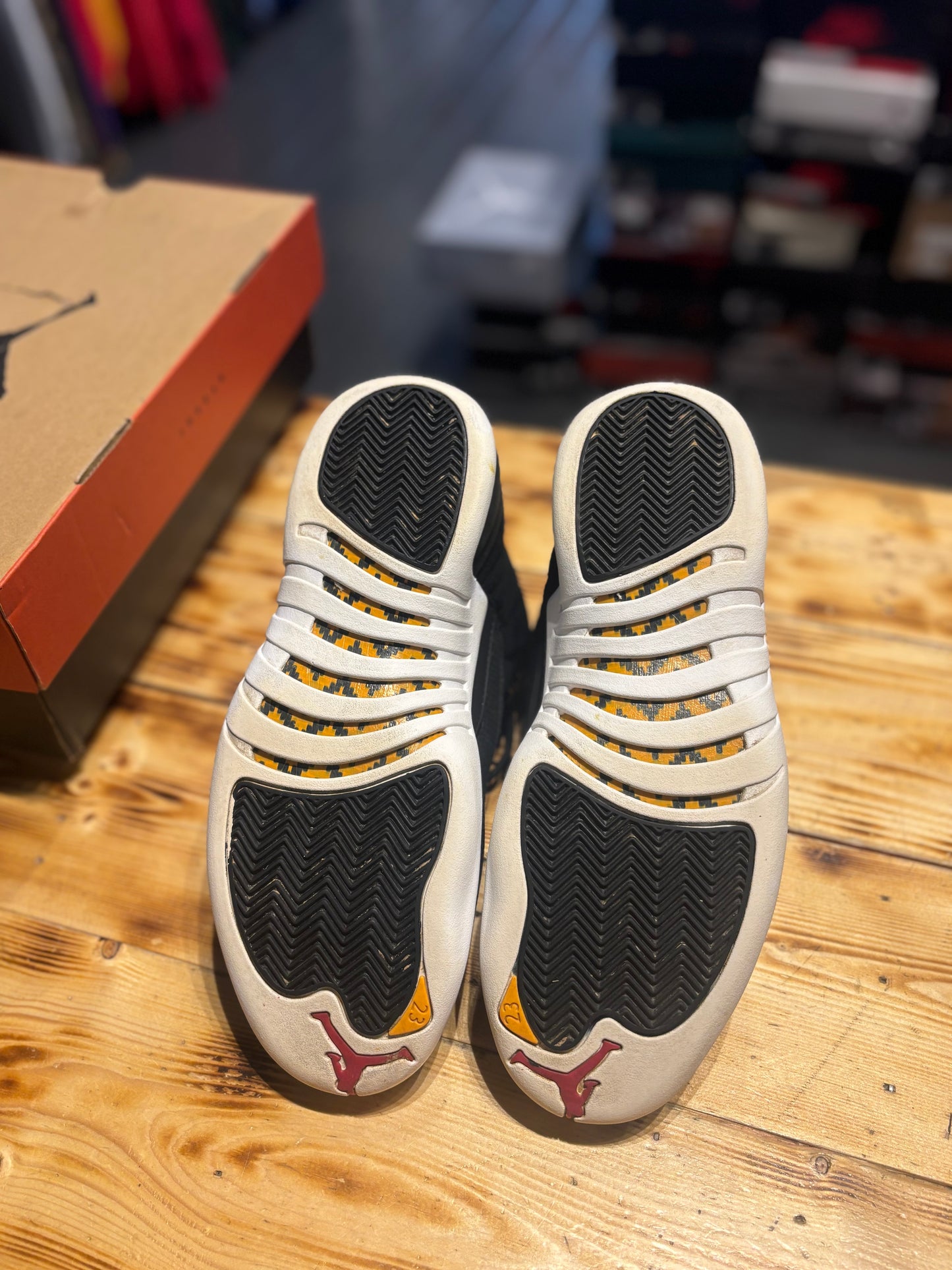 Jordan 12 “Reverse Taxi”/size 10