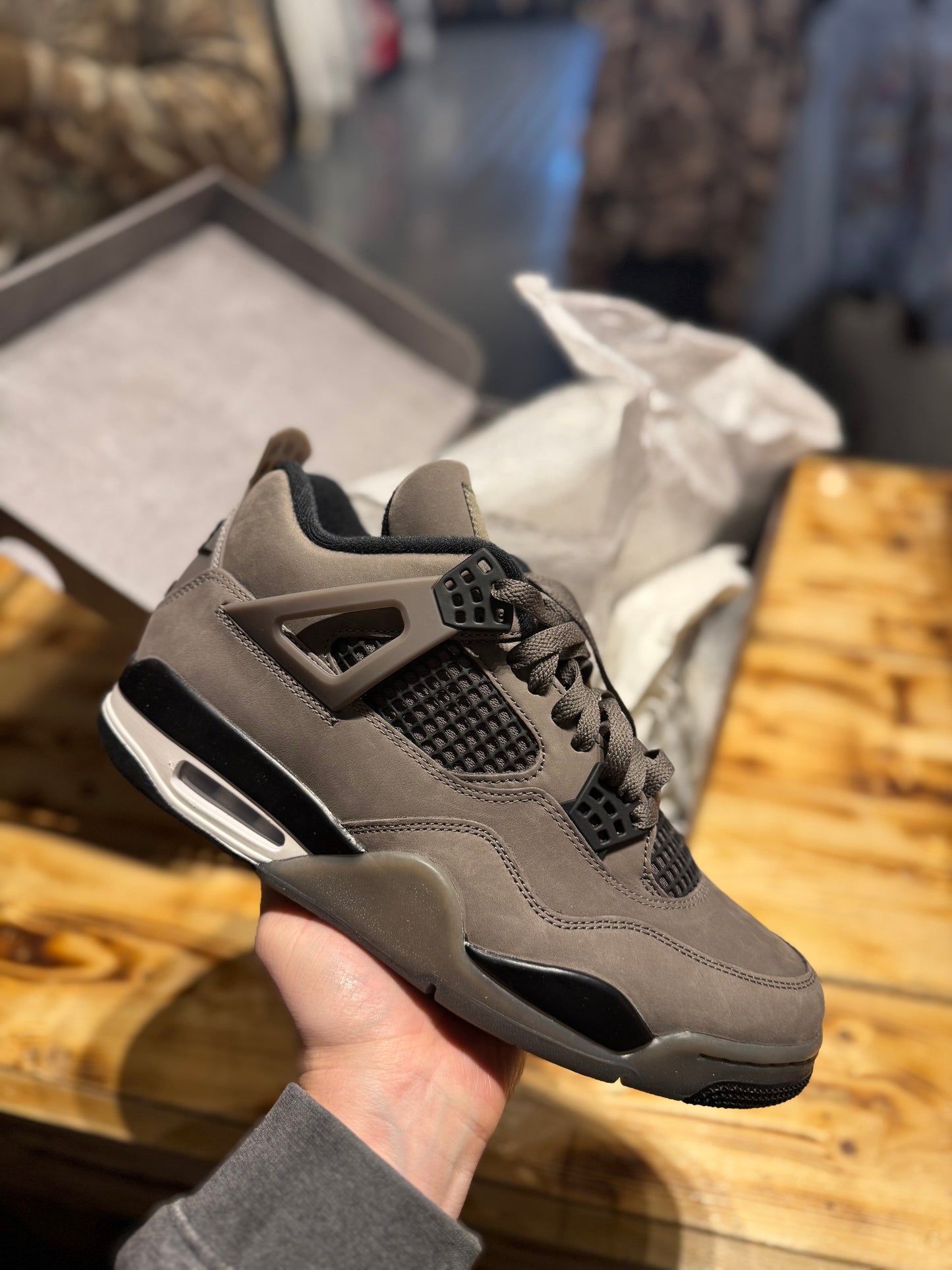 Jordan 4 “cave stone”/size 10.5
