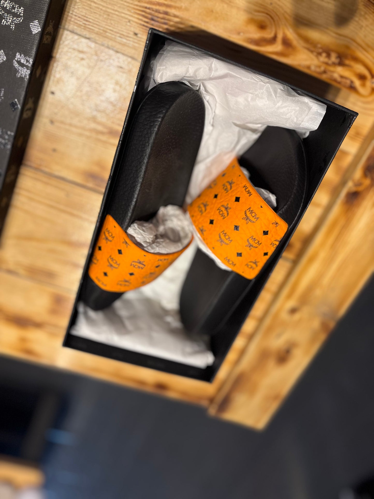 Mcm monogram visetos rubber slides “Persimmon Orange”/size 5