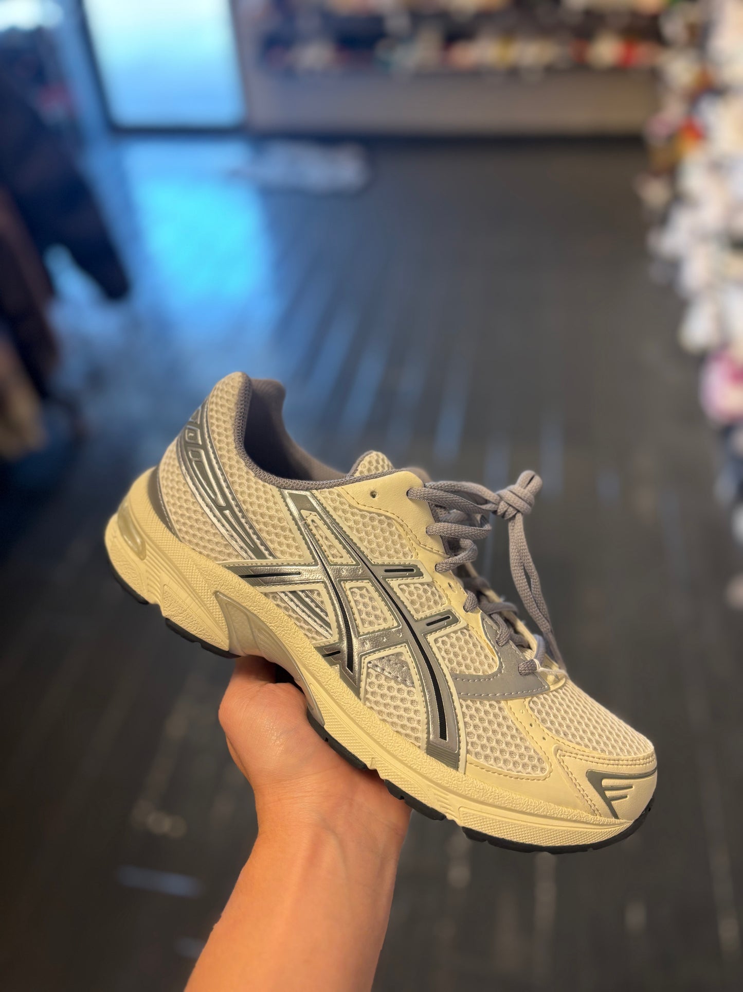 ASIC 1130 grey/white