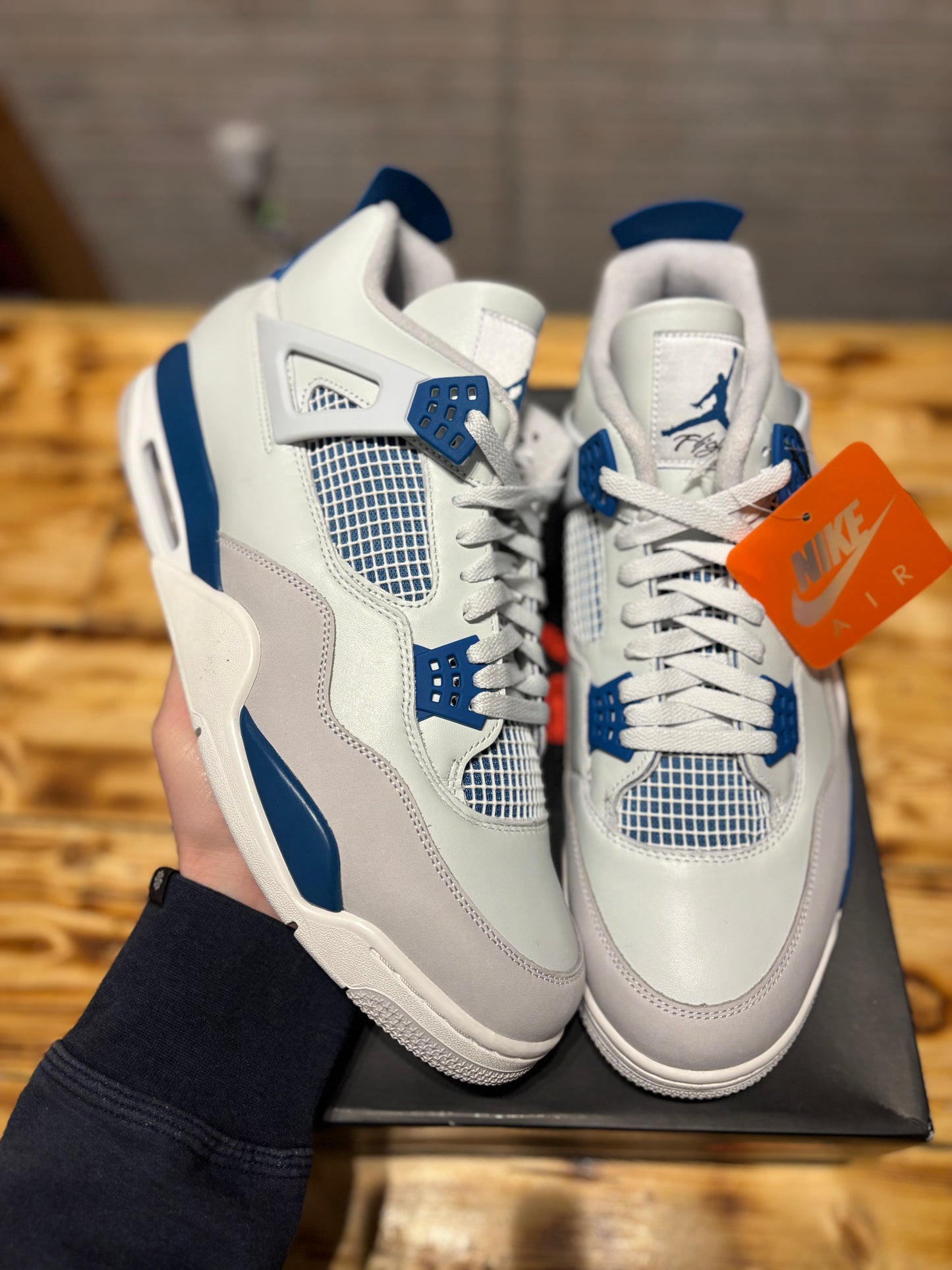 Jordan 4 “blue military”