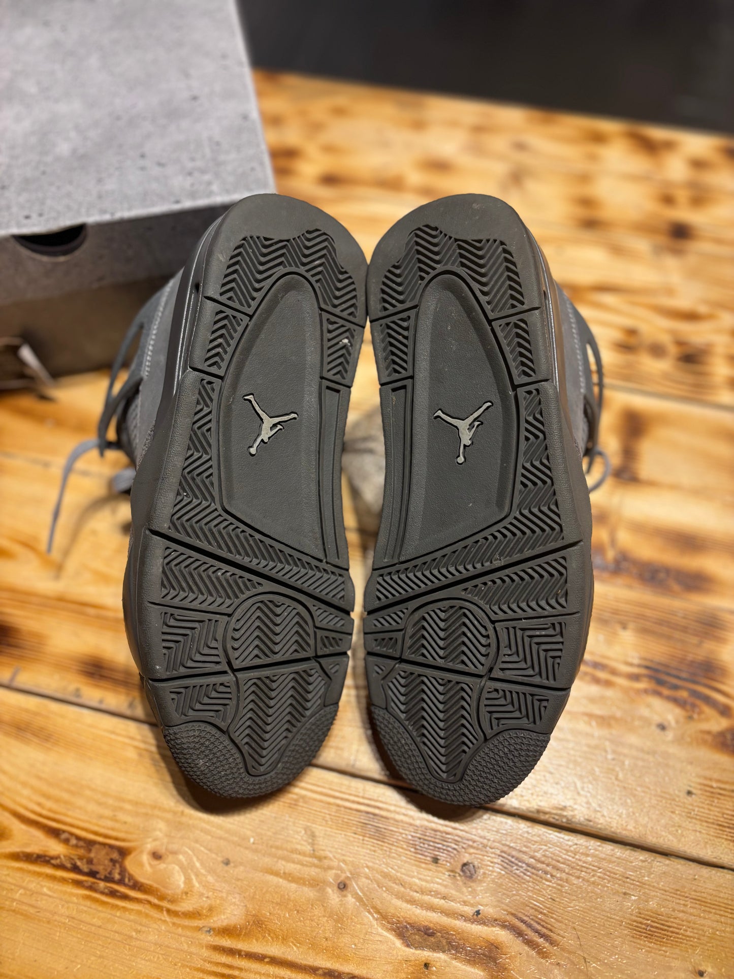 Jordan 4 “wet cement”