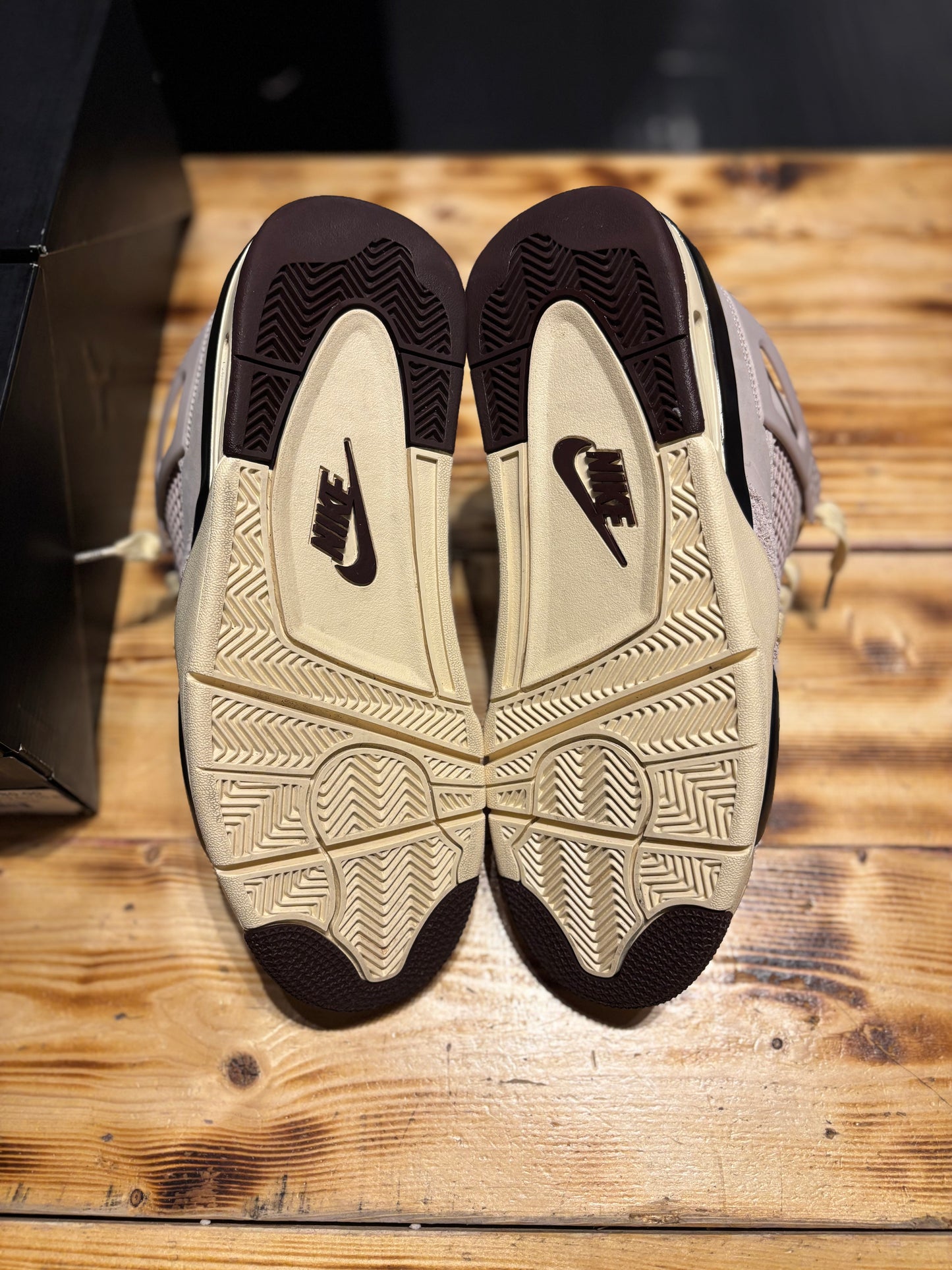 Jordan 4 a ma /size 9 men