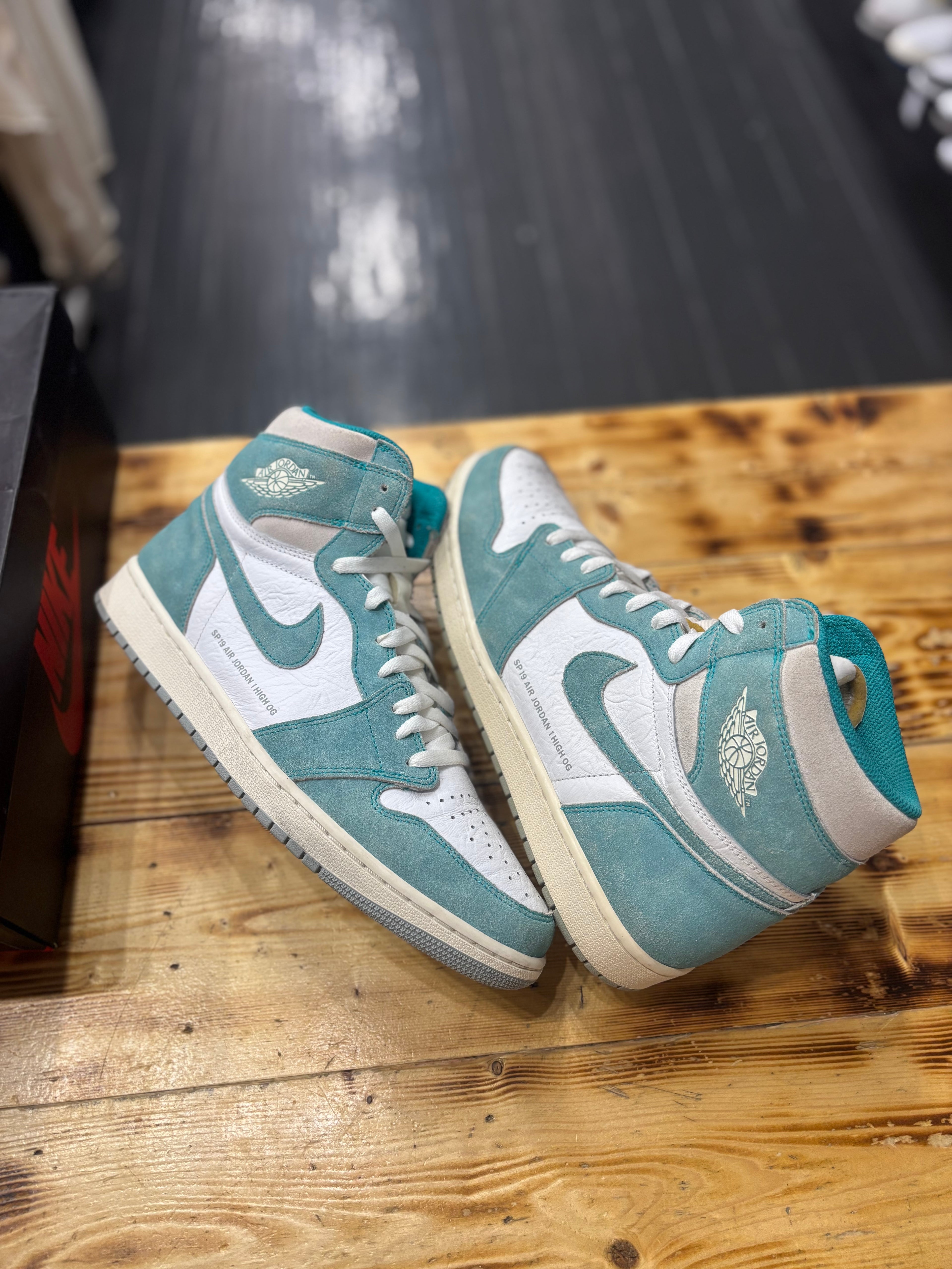 Jordan 1 “turbo green”/size 13