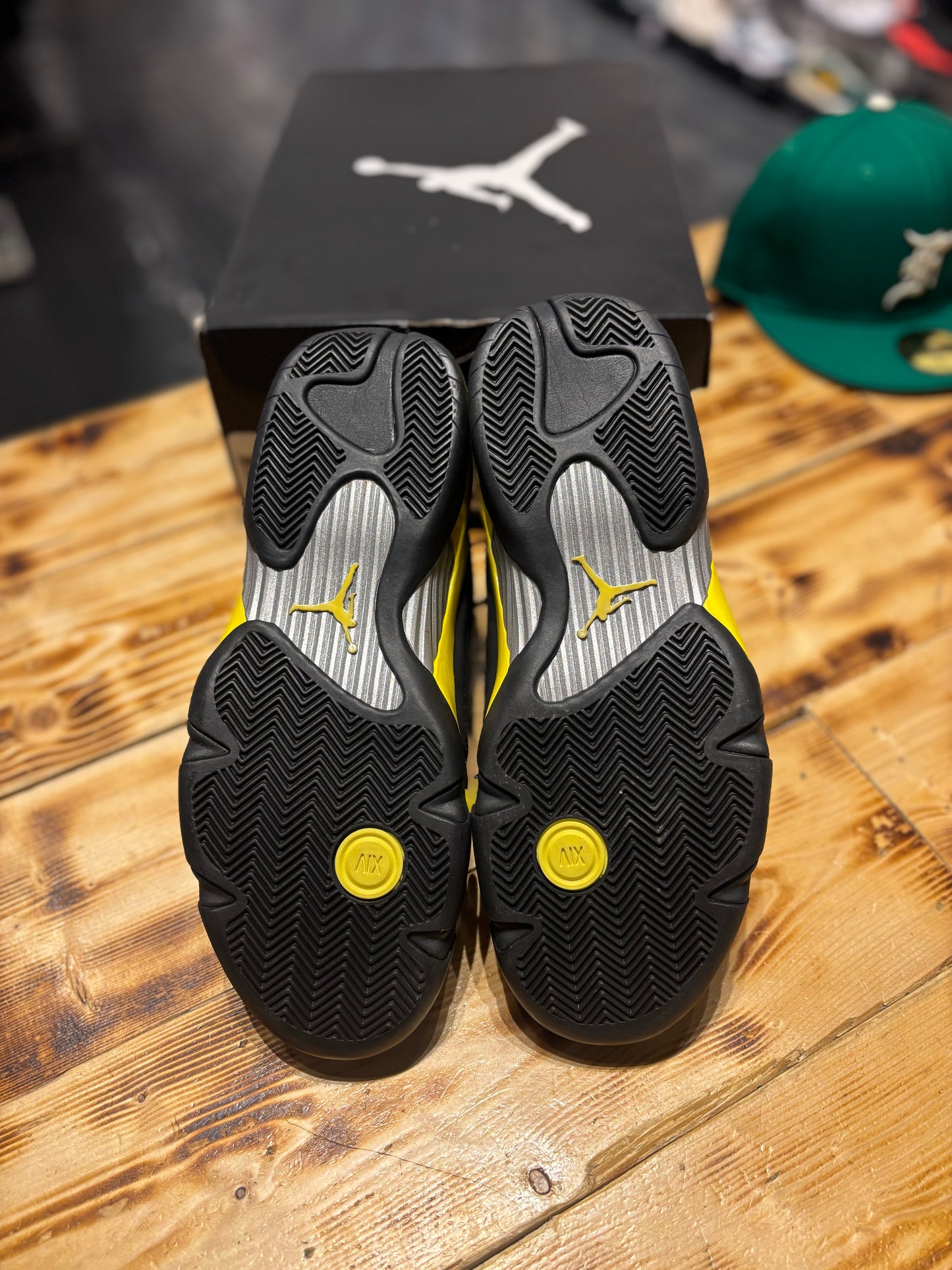 Jordan 14 “thunder”-11