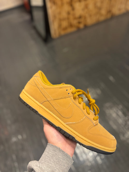 Nike dunk low “wheat”