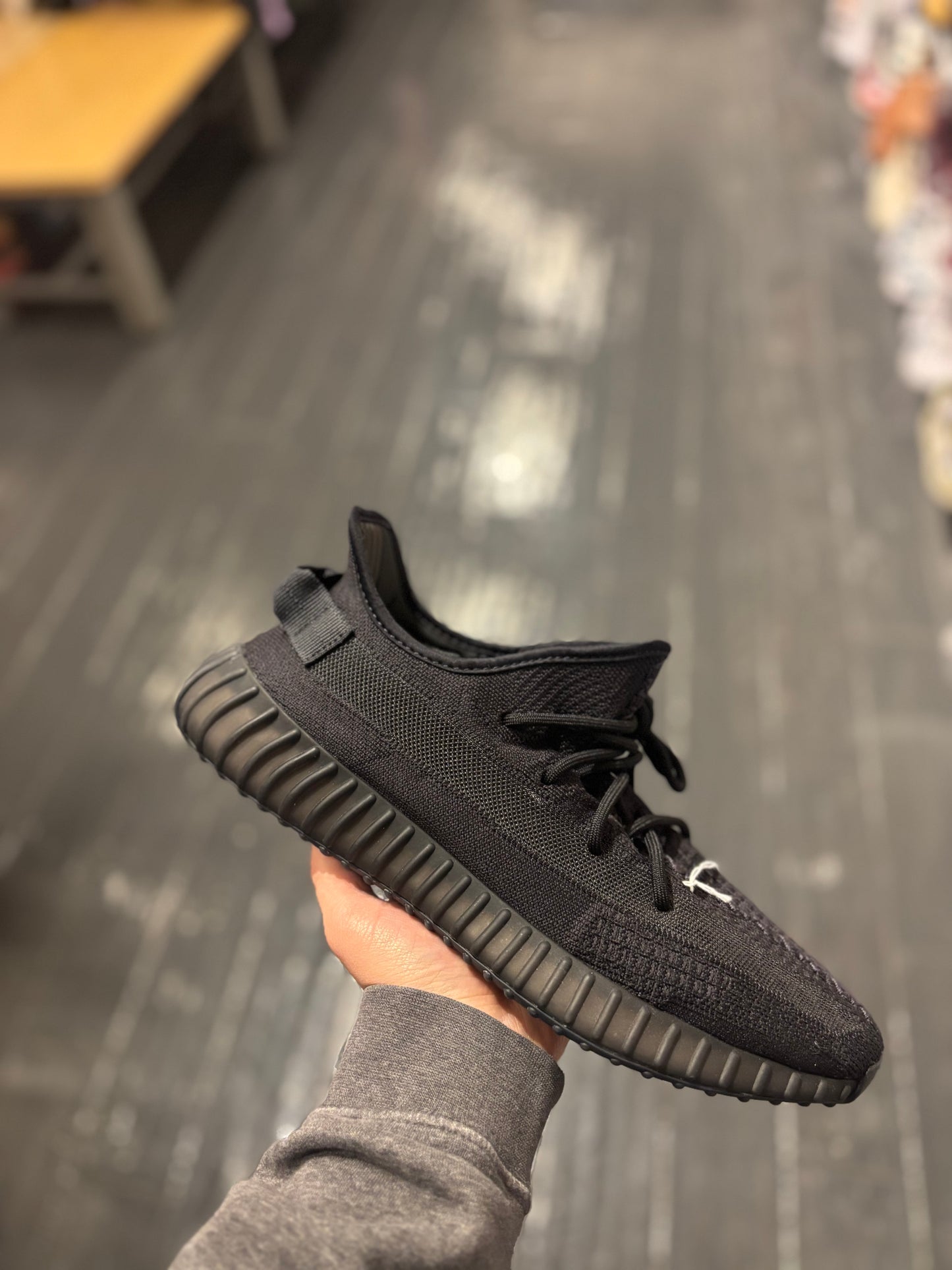 Yeezy 350 “onyx