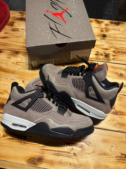 Jordan 4 taupe haze/size 8.5