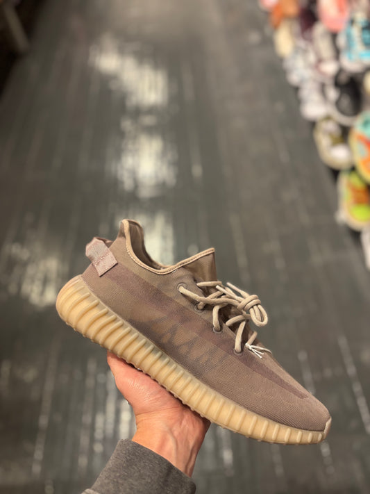Yeezy 350 “ mono mist”