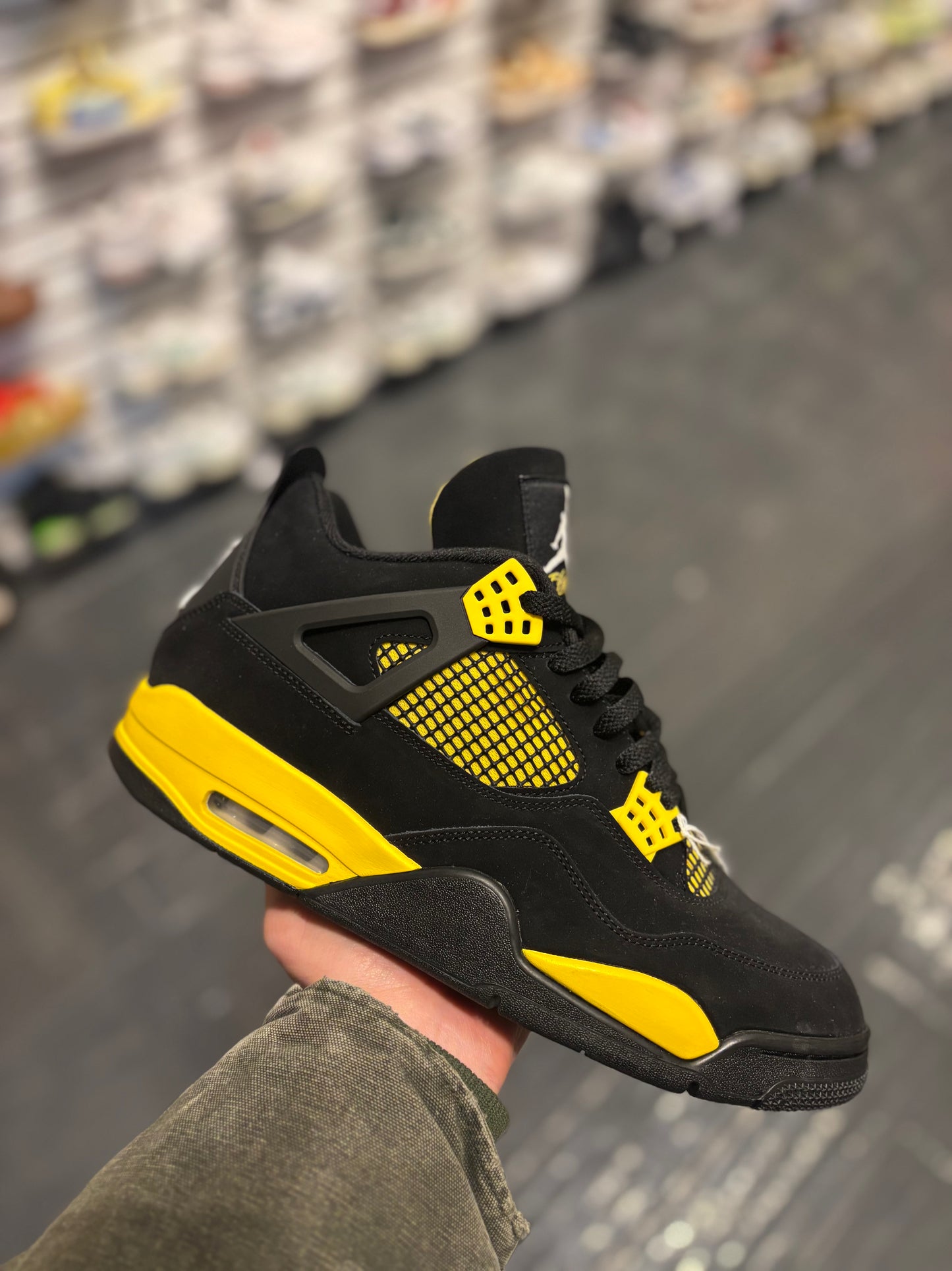 Jordan 4 thunder