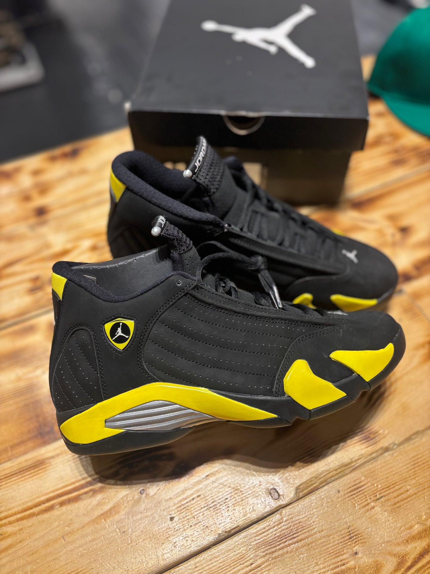 Jordan 14 “thunder”-11