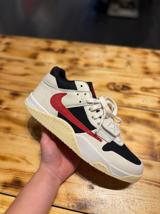 Travis Scott jumpman jack/size 10.5