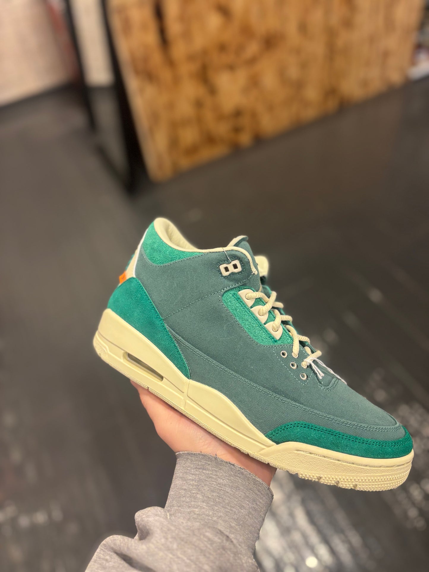 Jordan 3 Nina Chanel