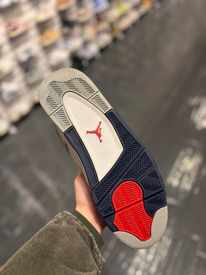 Jordan 4 “midnight navy”