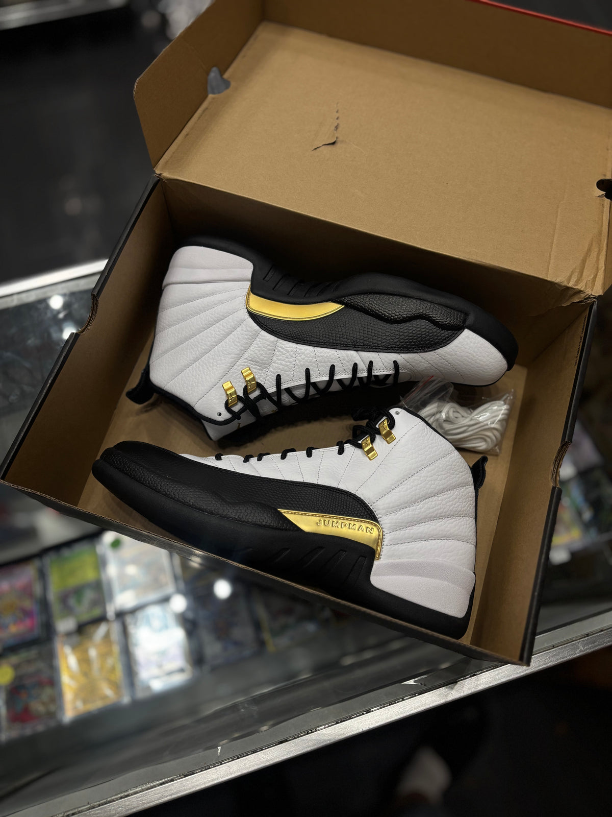 Jordan 12 “royalty”/size 13