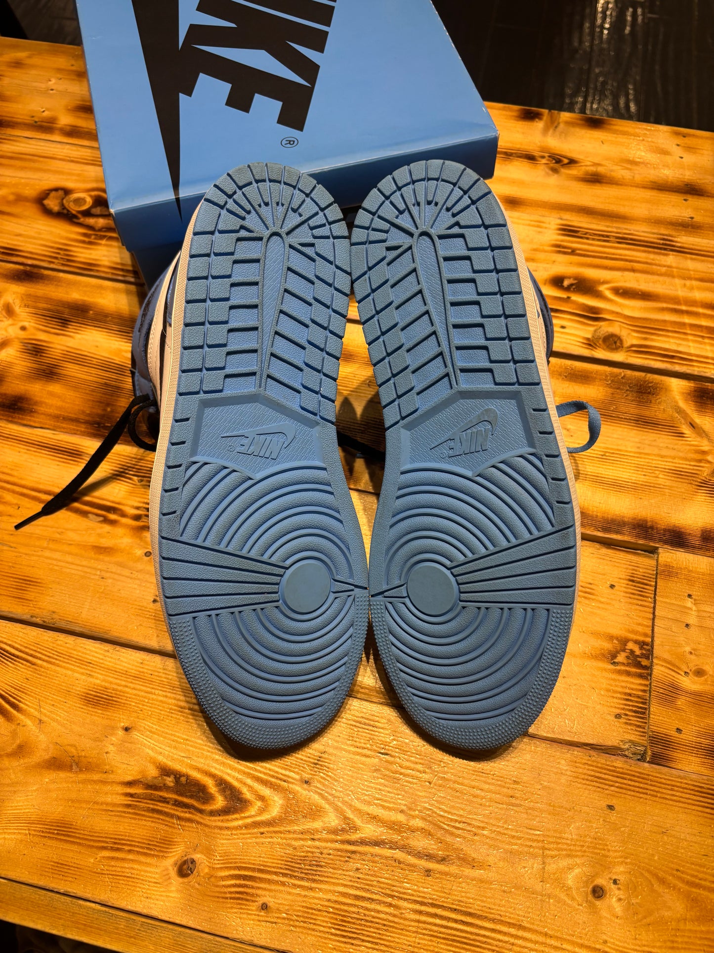 Jordan 1 unc toe/size 13