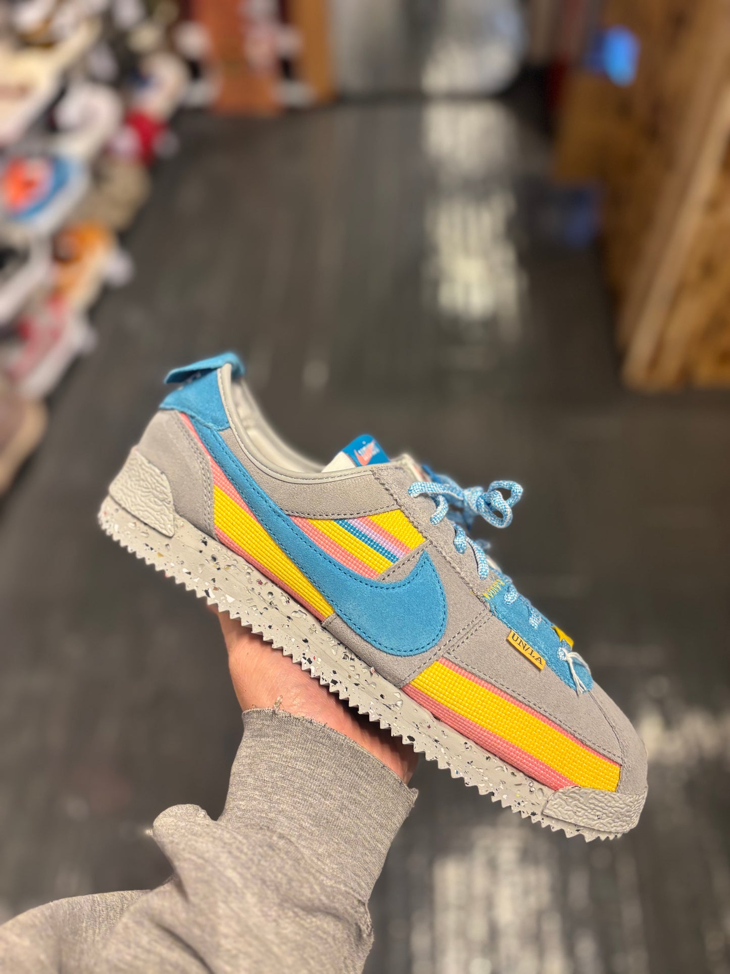 Nike Cortez union “light smoke”