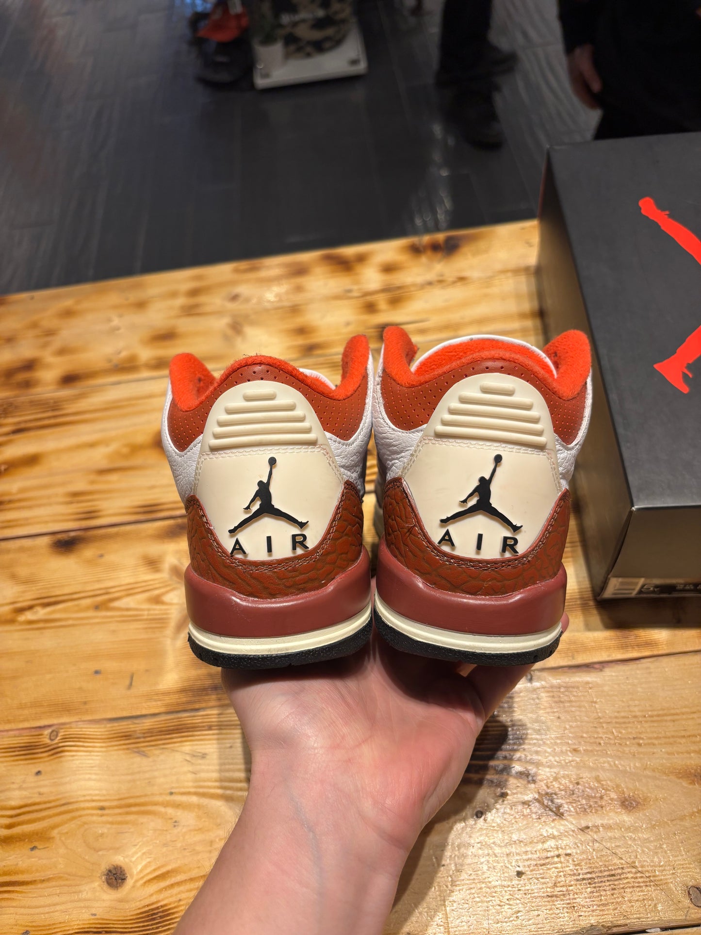 Jordan 3 /size 5y