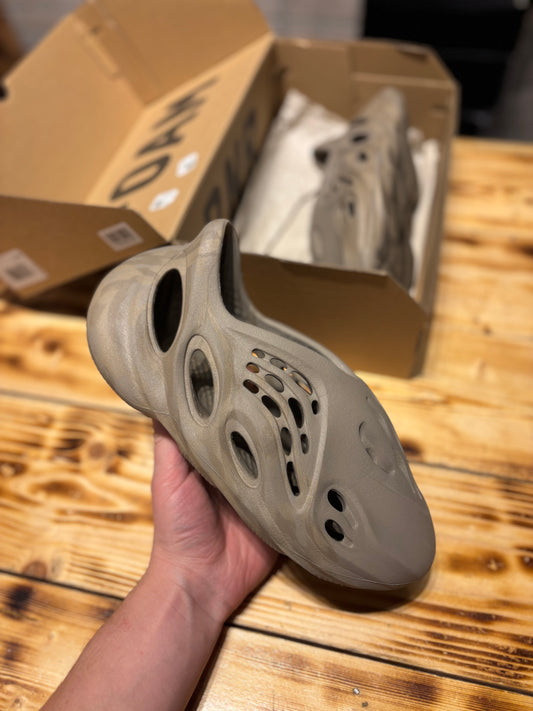 Yeezy foam runner stone sage