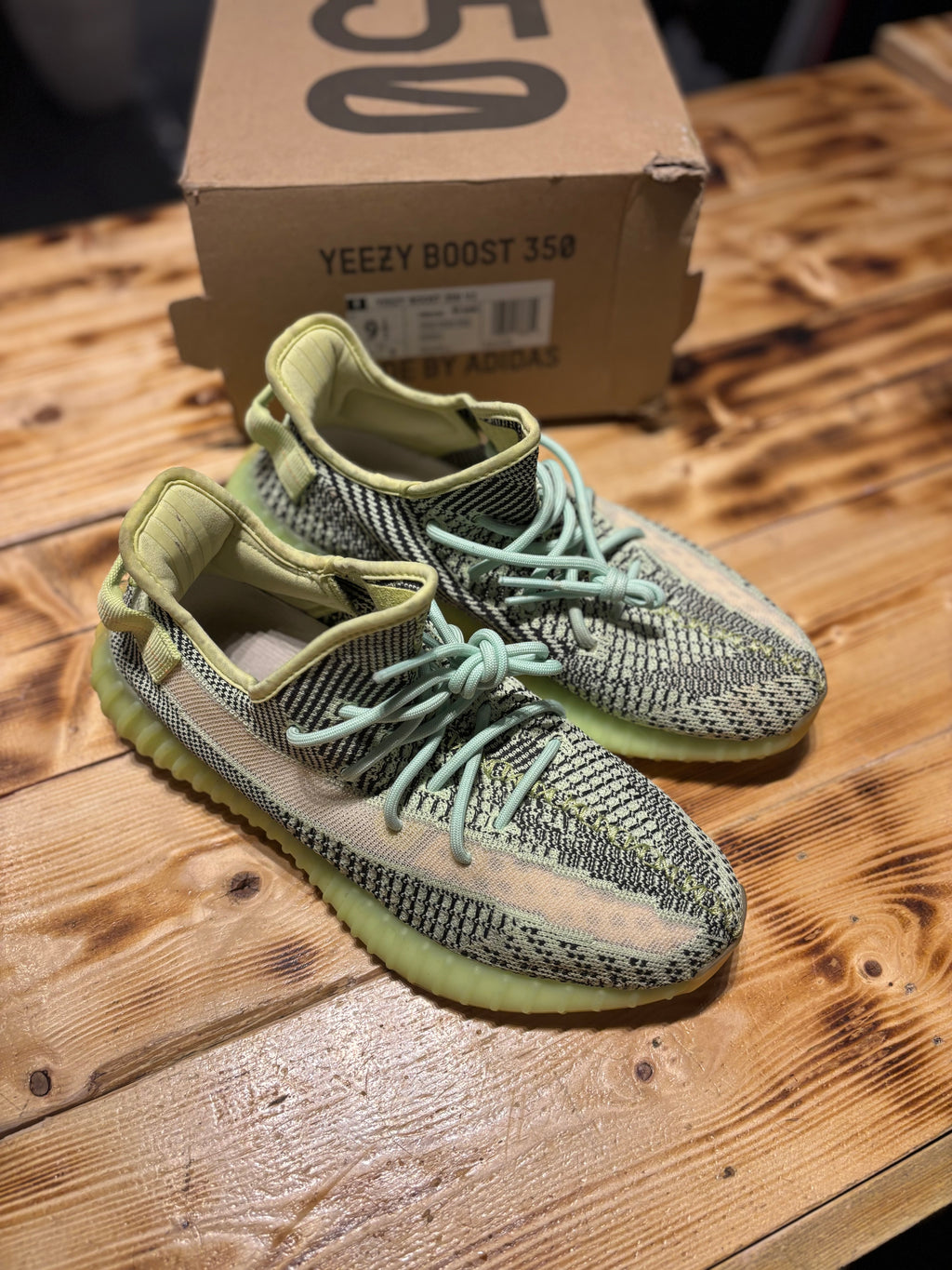 Yeezy 350 “yeezreel”/size 9.5