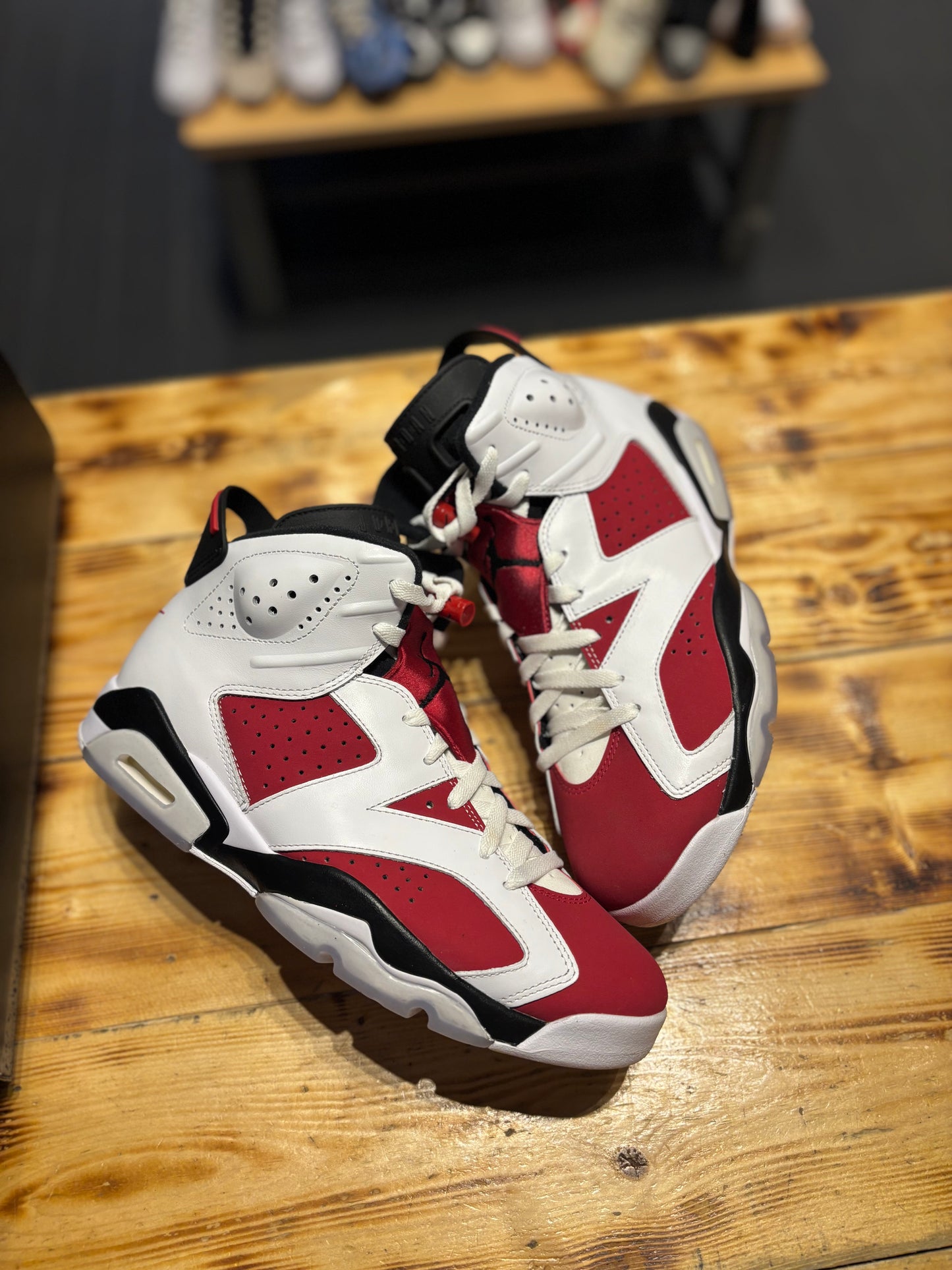Jordan 6 “carmine”/size 10