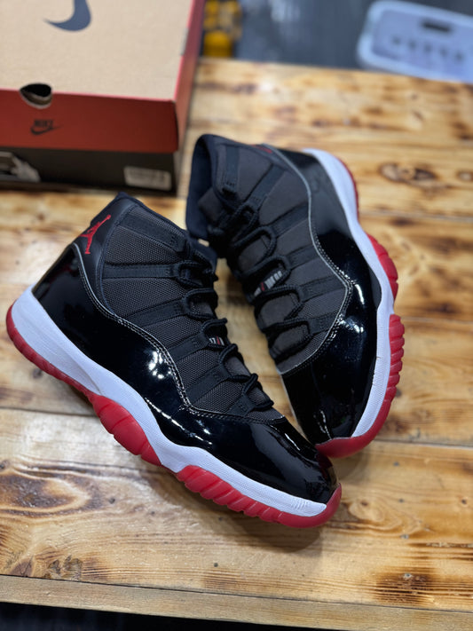 Jordan 11 “bred”/size 14