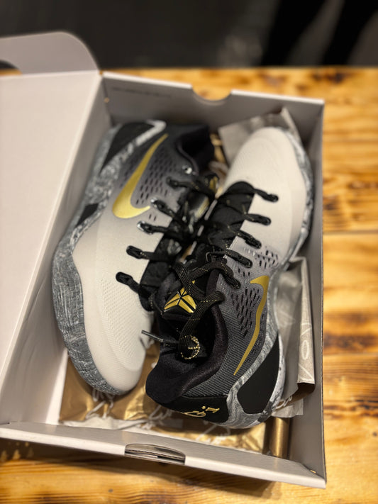 Kobe mambacita/size 9.5