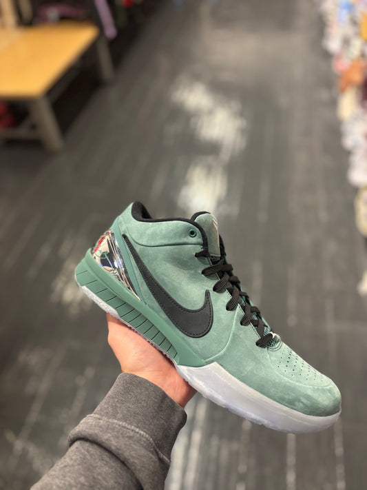 Kobe 4 “girl dad”