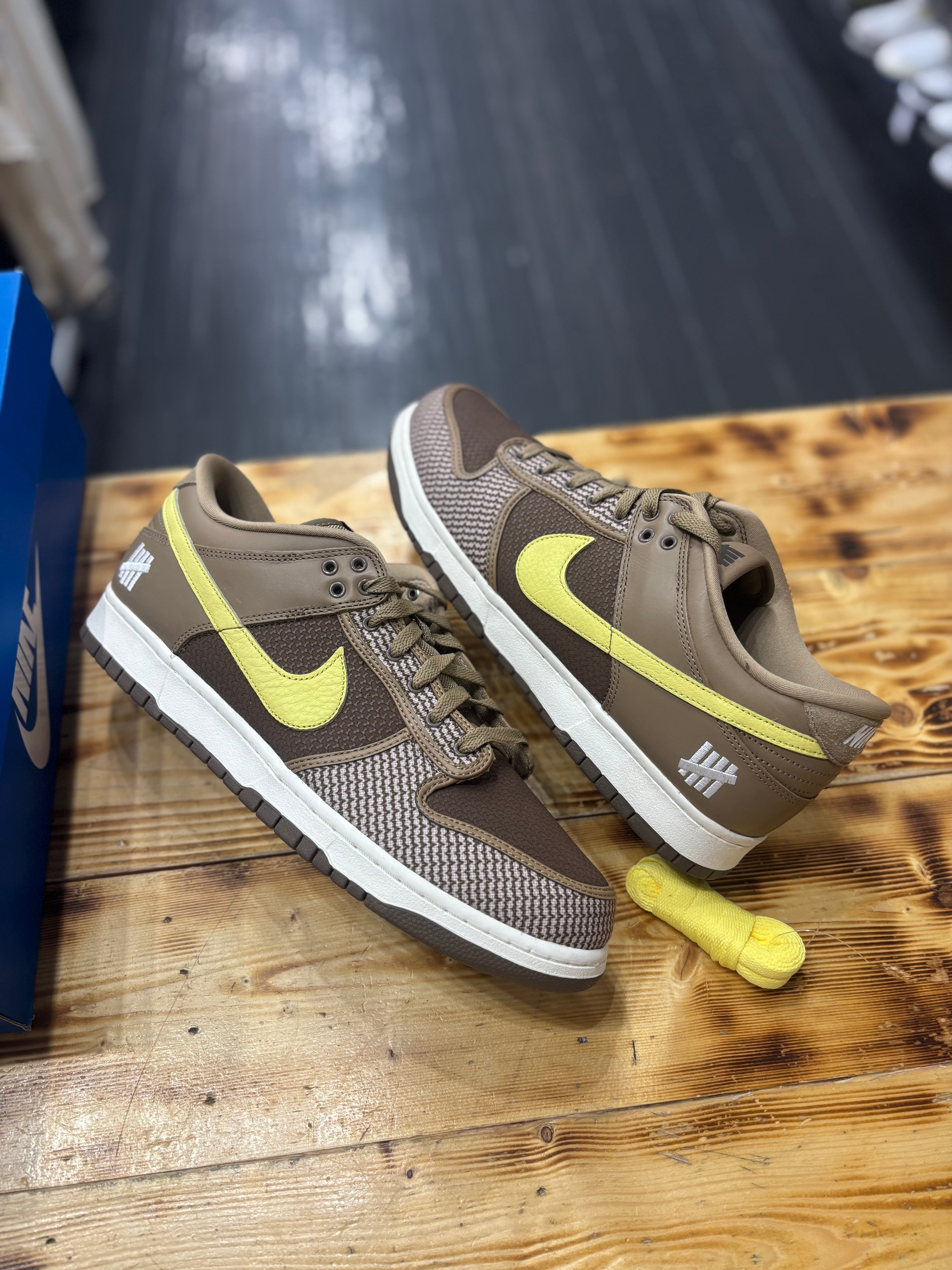 Nike dunk low “undefeated”/size 13