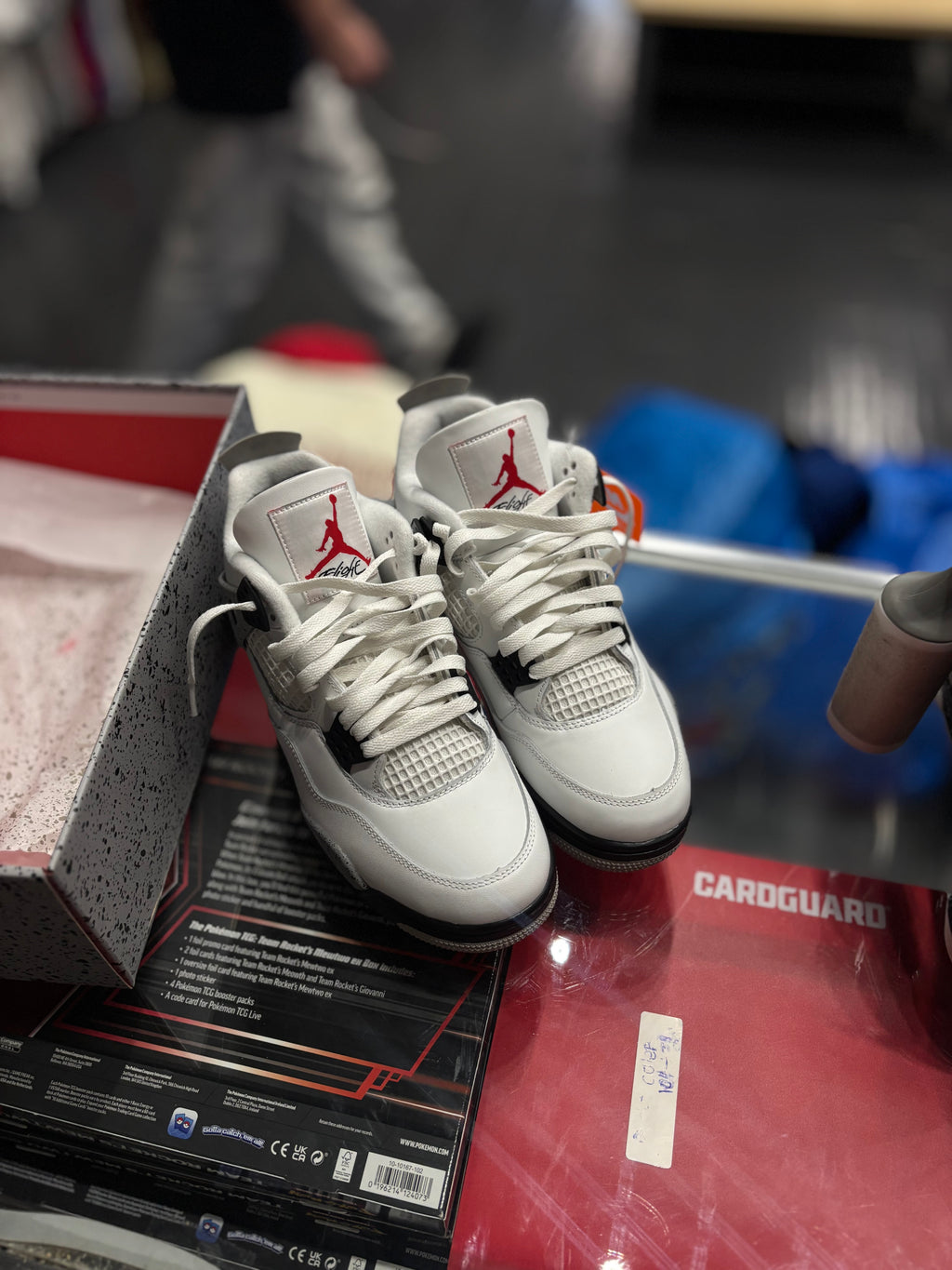 Jordan 4 “white cement”/size 8.5