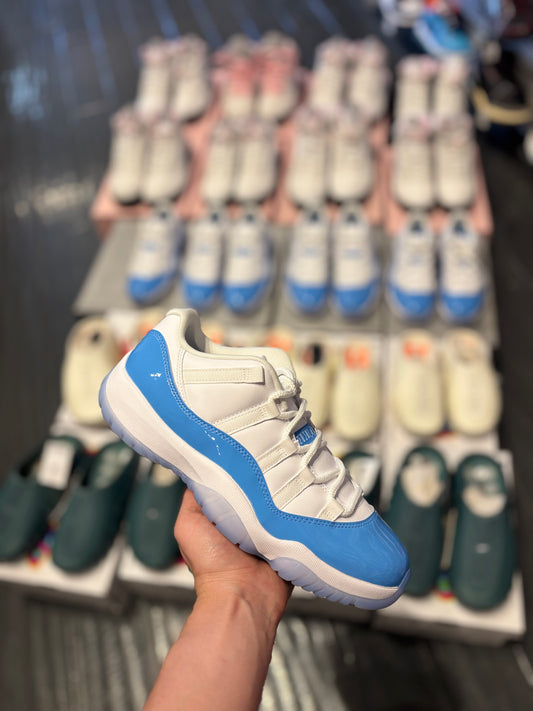 Jordan 11 “unc”/size 8.5,10.5
