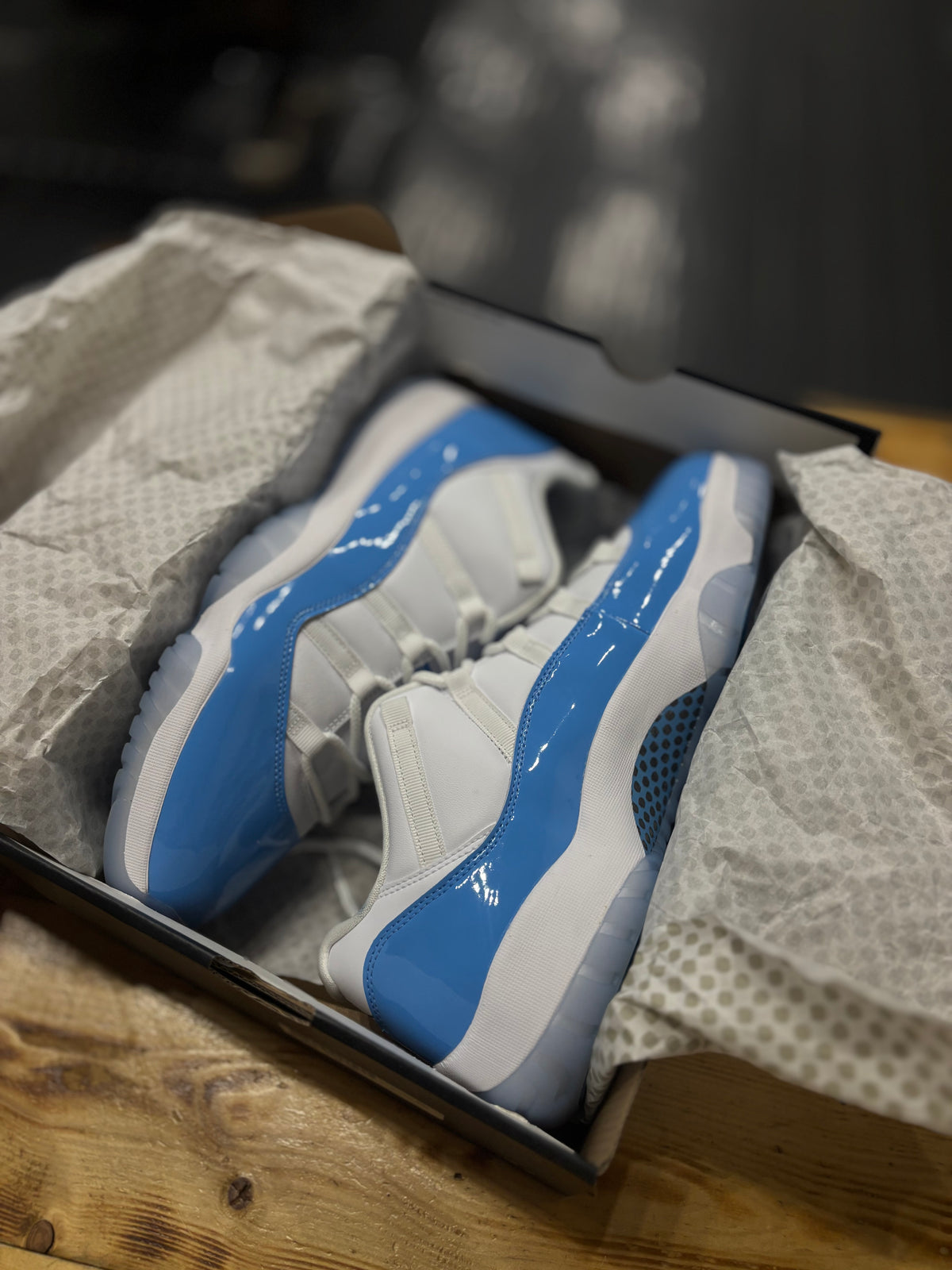 Jordan 11 low “unc”/size 14