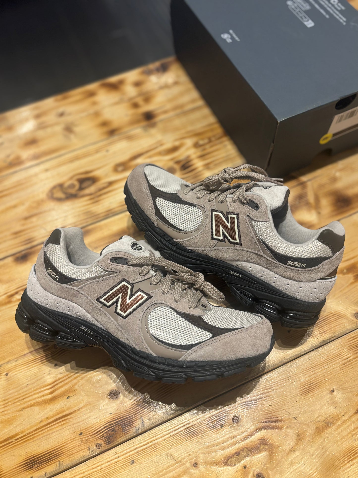 New Balance 2002r “Driftwood Rich Earth”/size 8.5