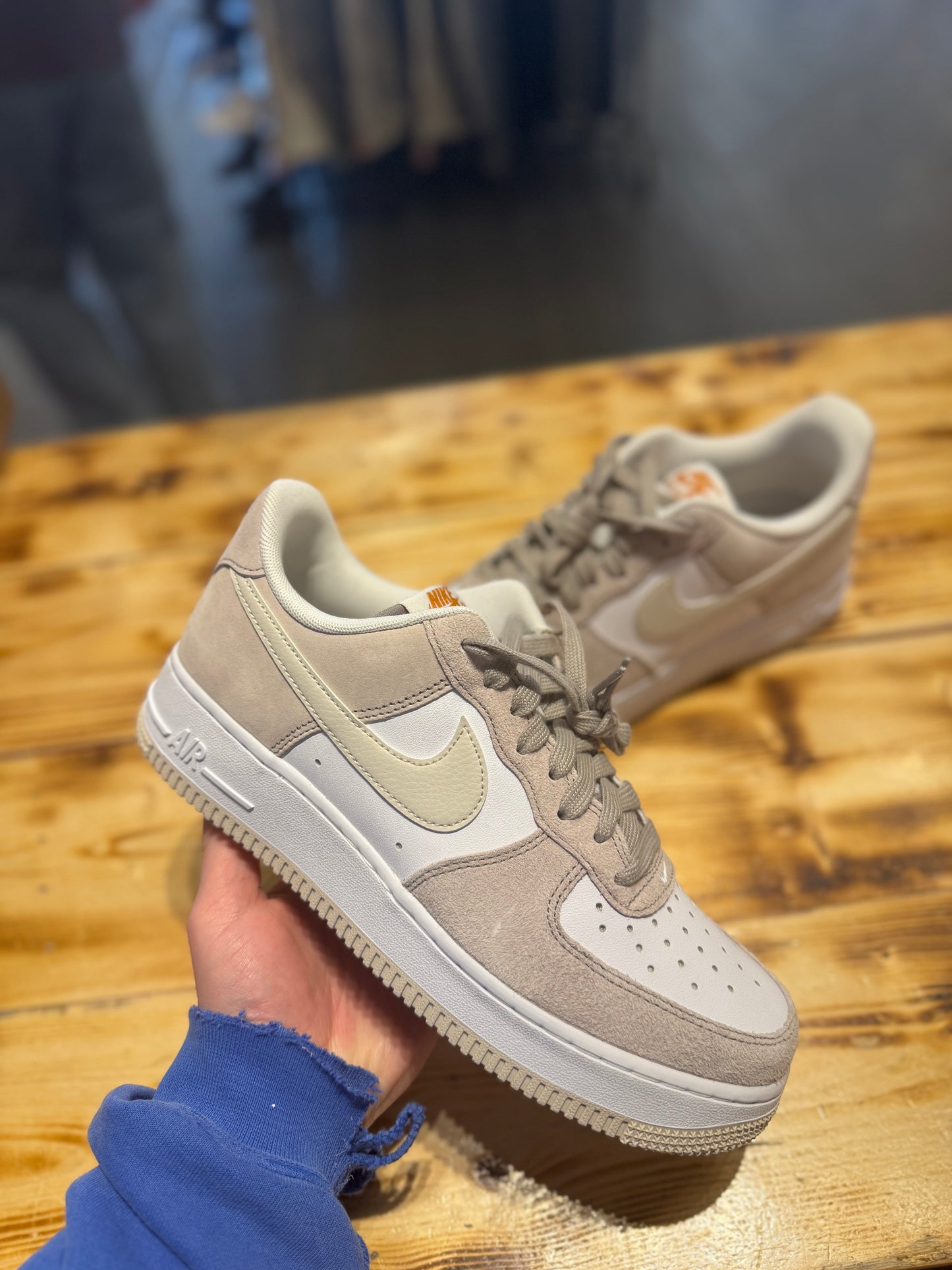 Nike Air Force “college grey light orewood brown”/size 8