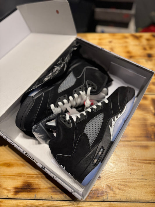 Jordan 5 “metallic”/size 6y
