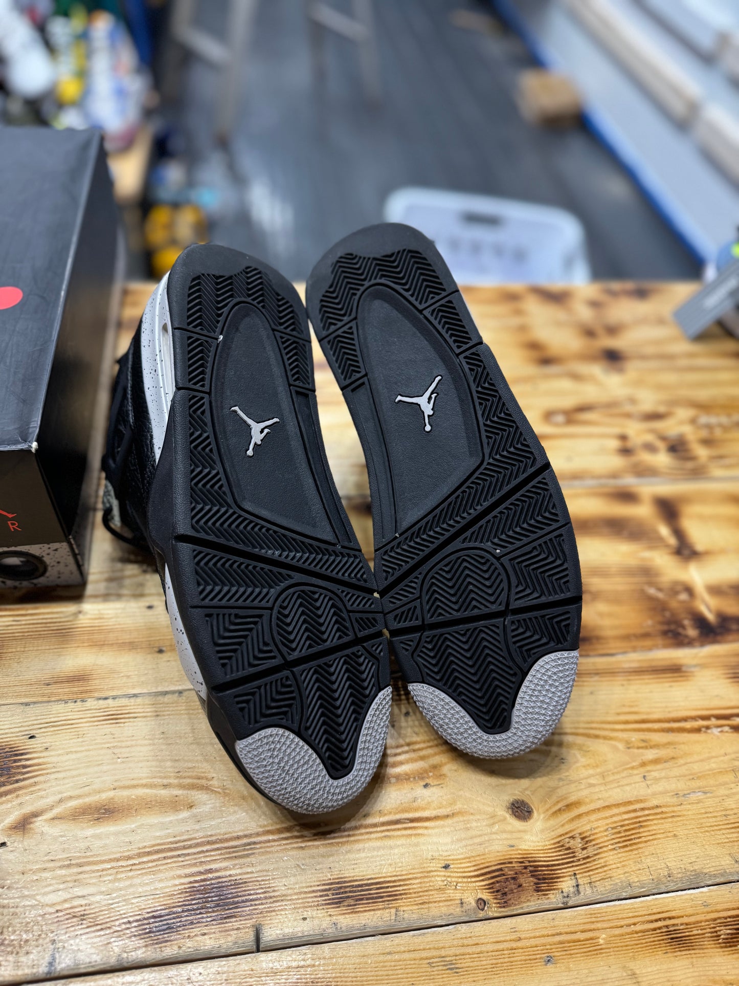 Jordan 4 “Oreo”/size 13